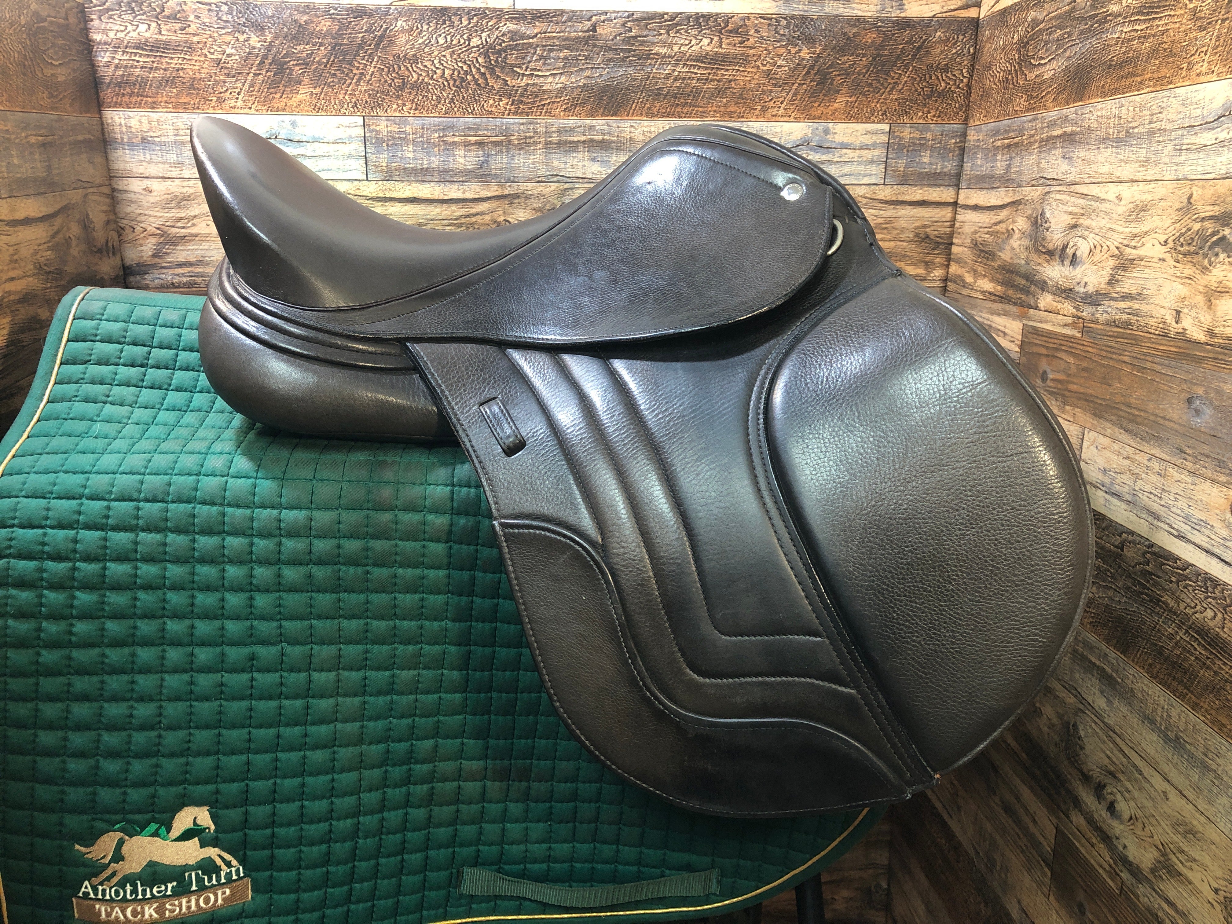 17" Schleese All Purpose Saddle (2022)