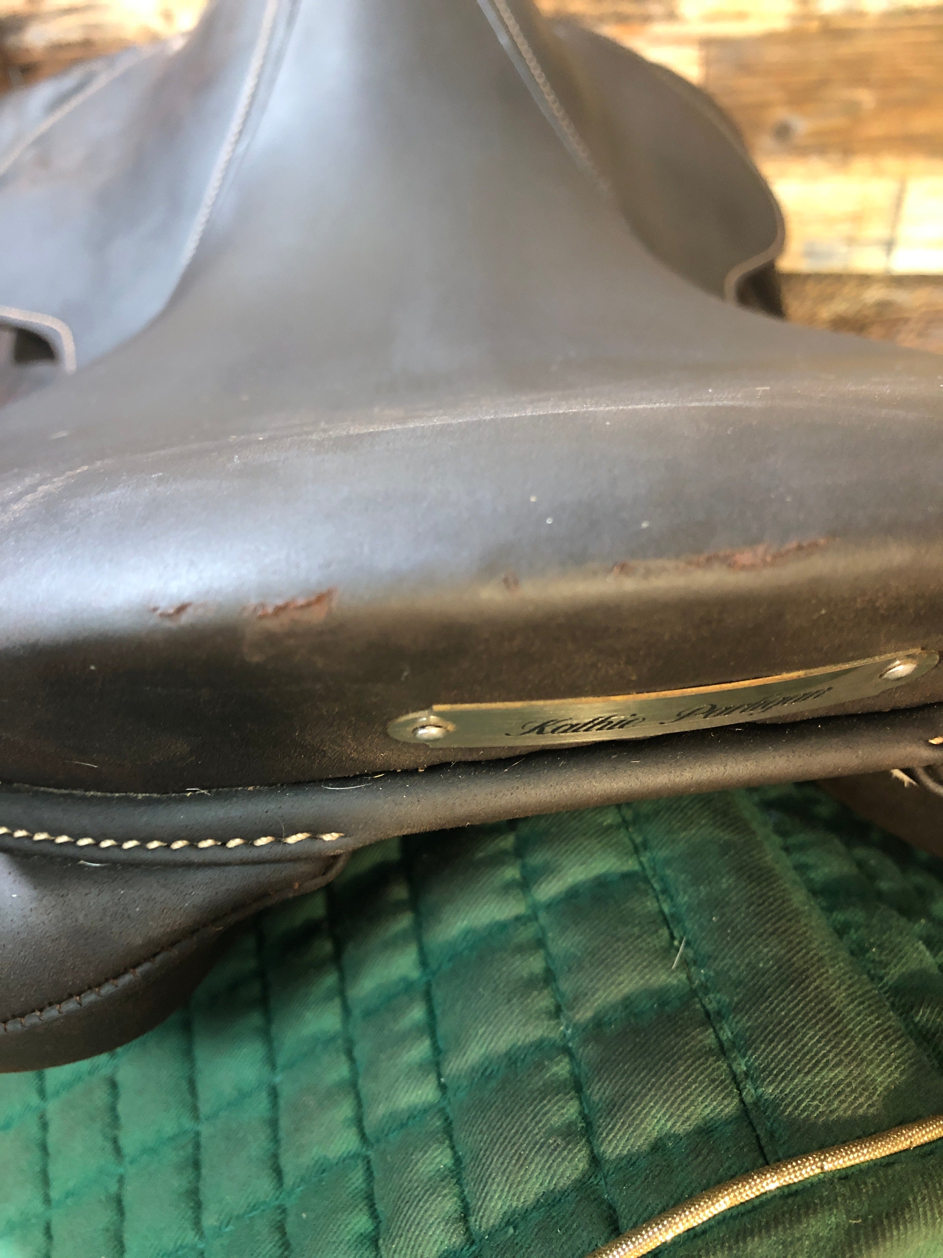 17.5" Antares Close Contact Saddle