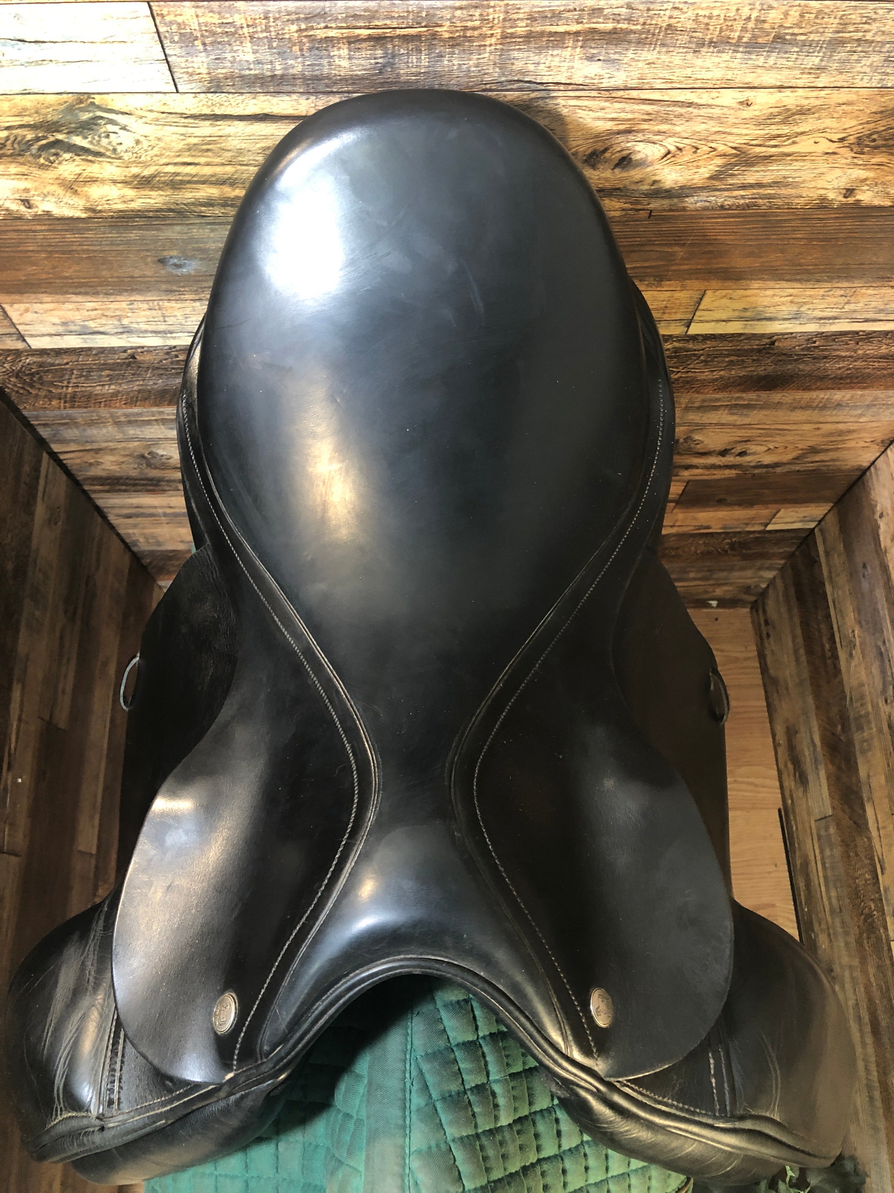 19" Verhan Odyssey Dressage Saddle