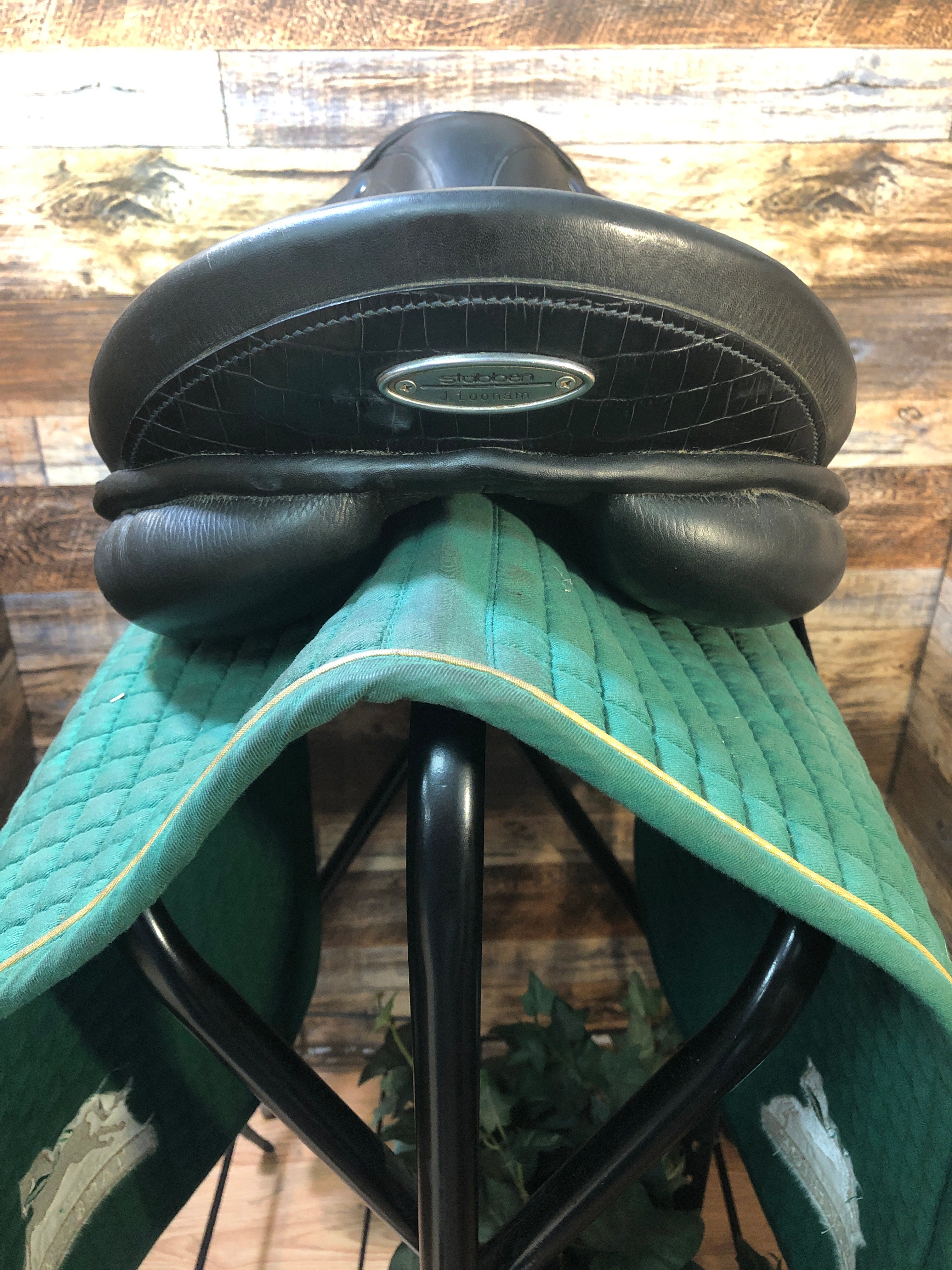 18" Stubben Gensis Spezial Dressage Saddle