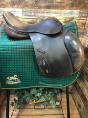 16" Camelot Wide Close Contact Saddle