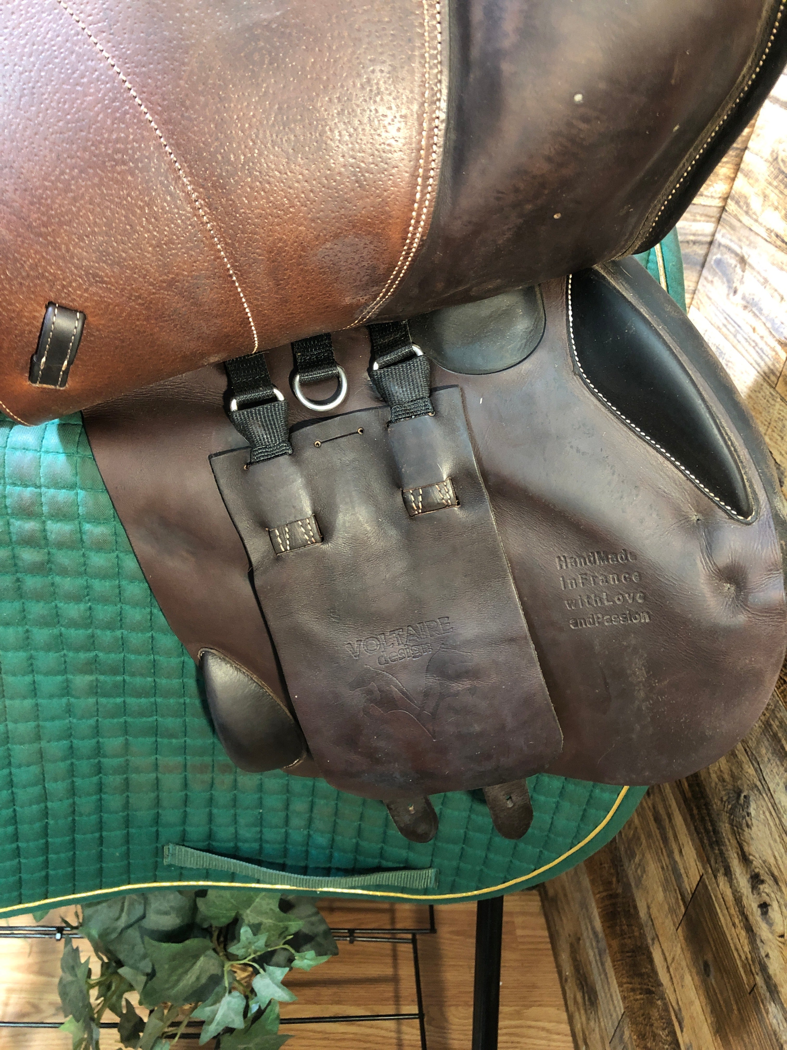 17" Voltaire Palm Beach Jump Saddle
