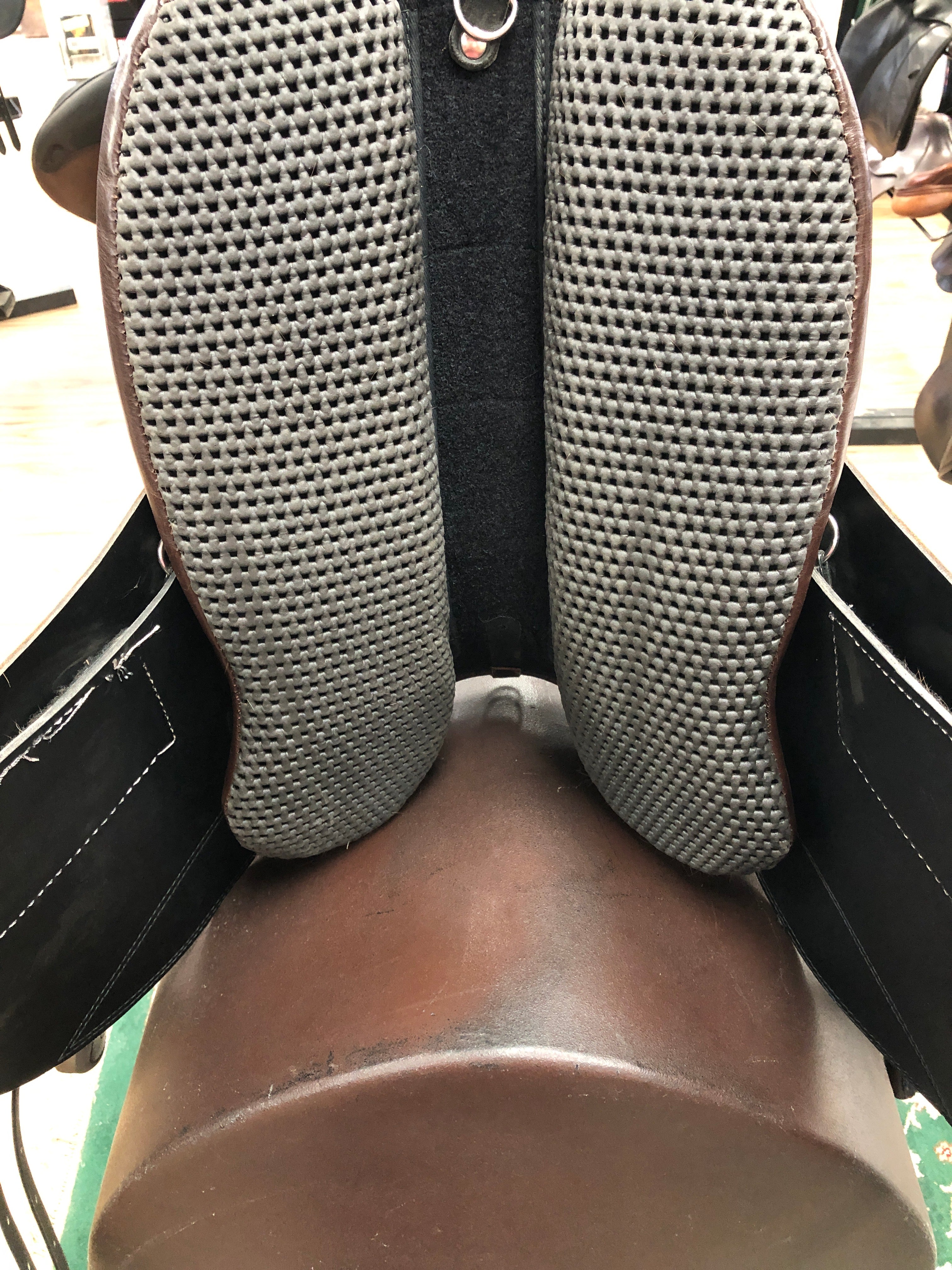 16" Medium Ghost Saddle