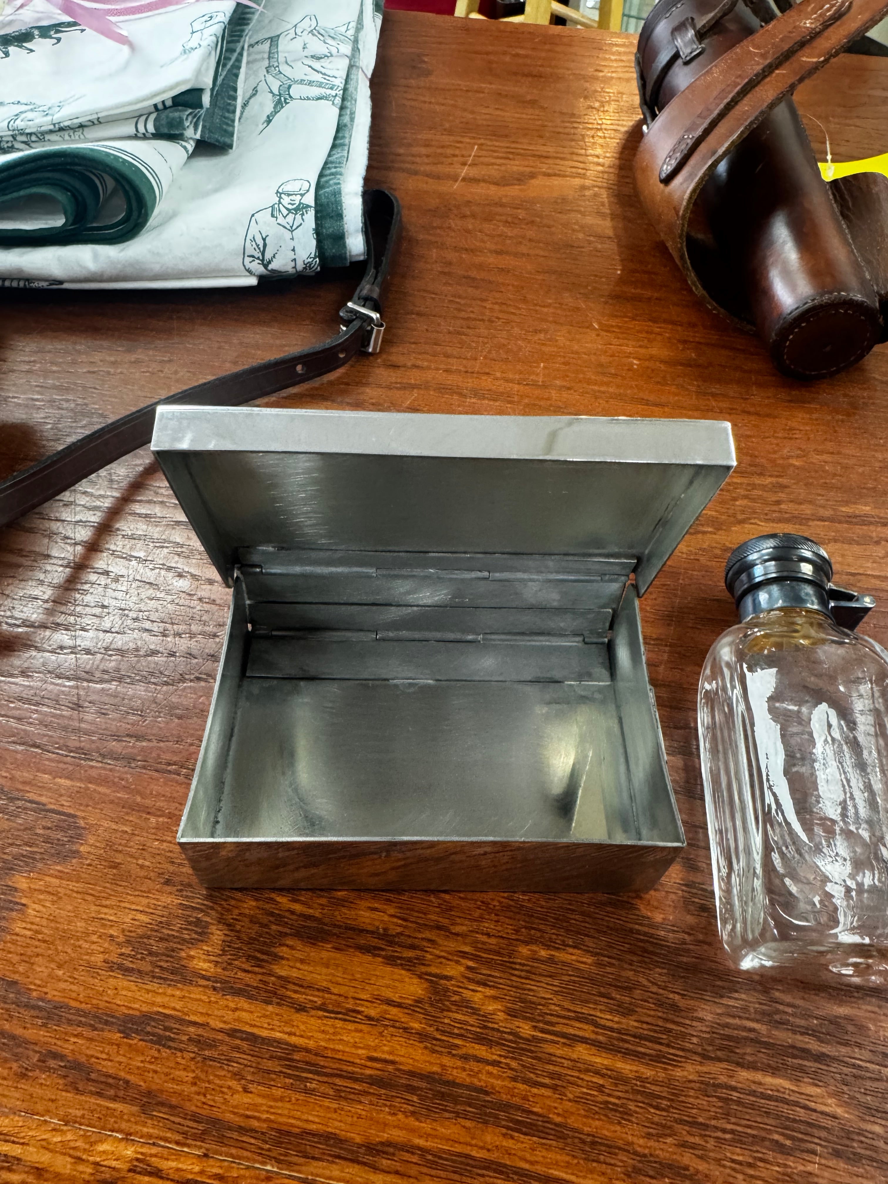 Ladies' Sandwich Leather Case w/ Flask