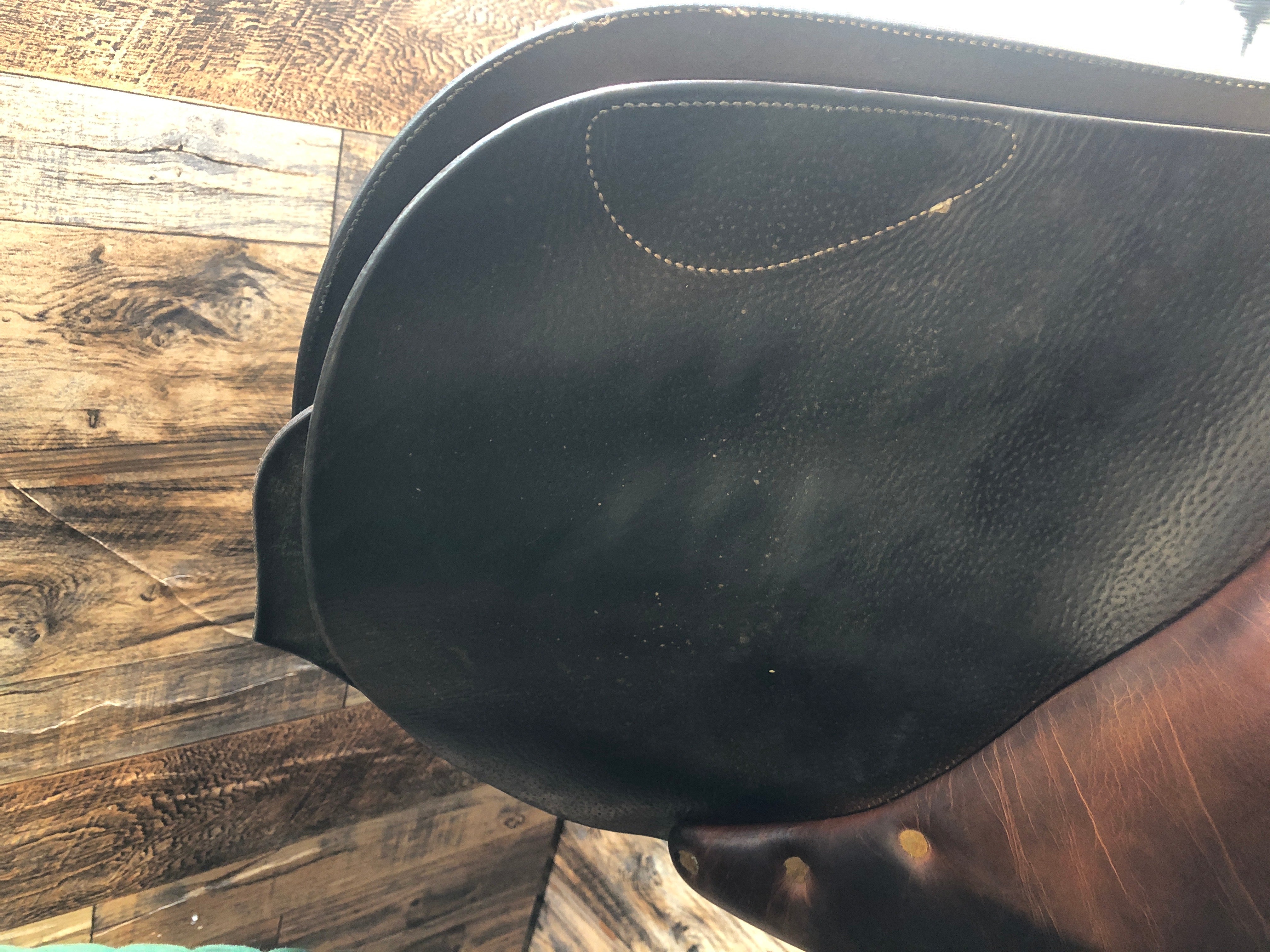 17" Butet Close Contact Saddle