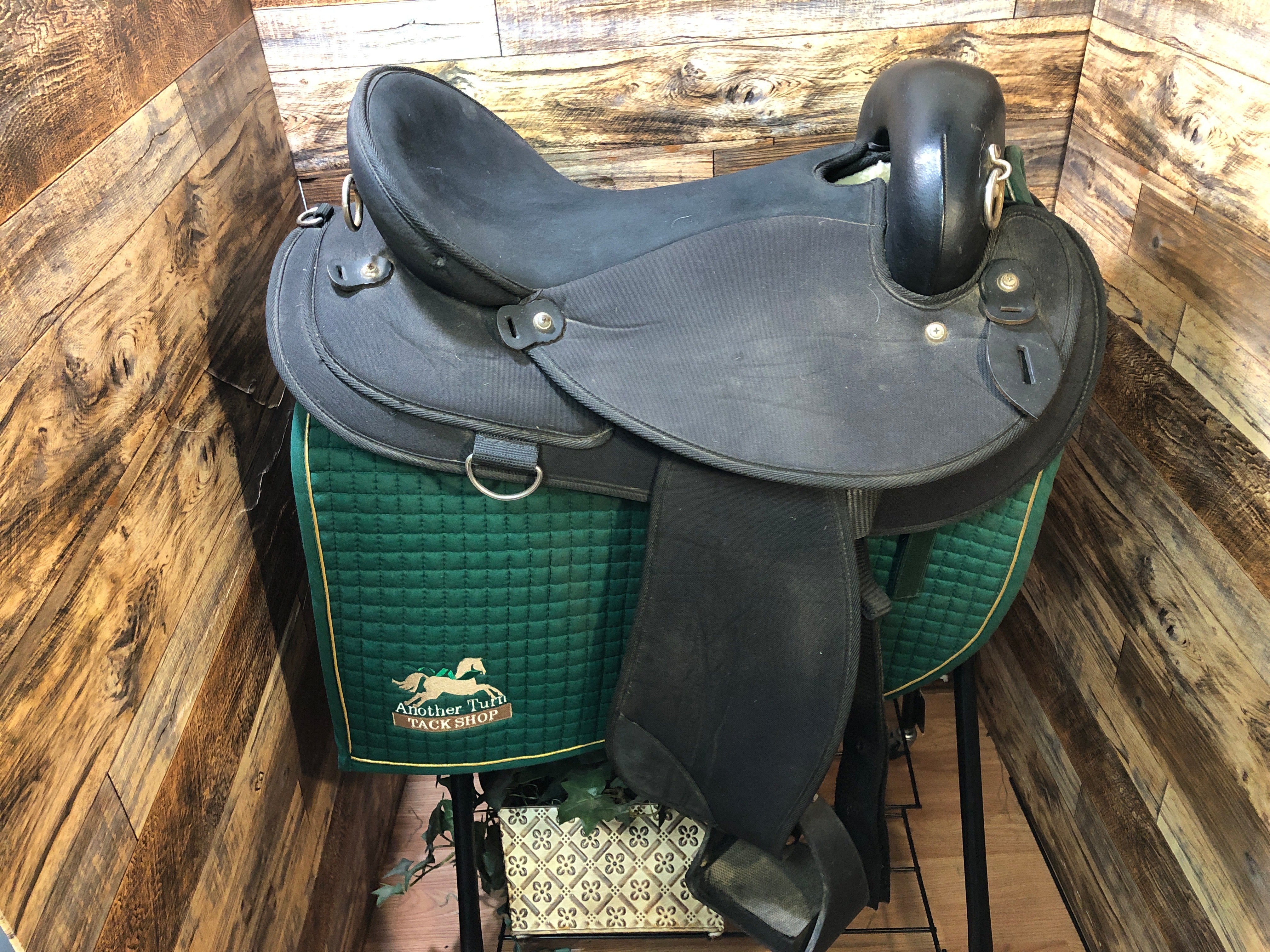 17" Abeta Endurance Saddle