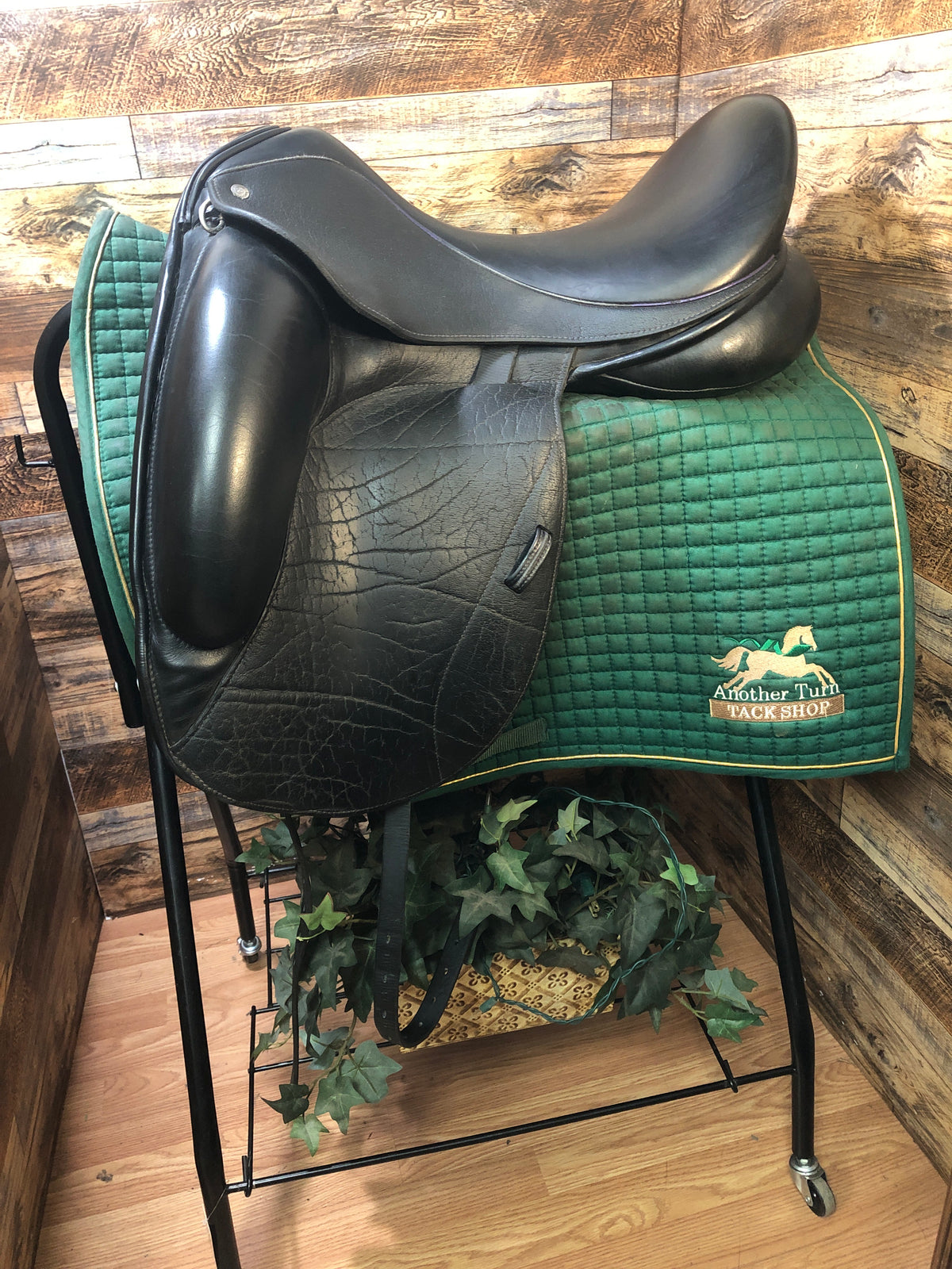 17.5" Custom Saddlery Icon Flight Dressage Saddle