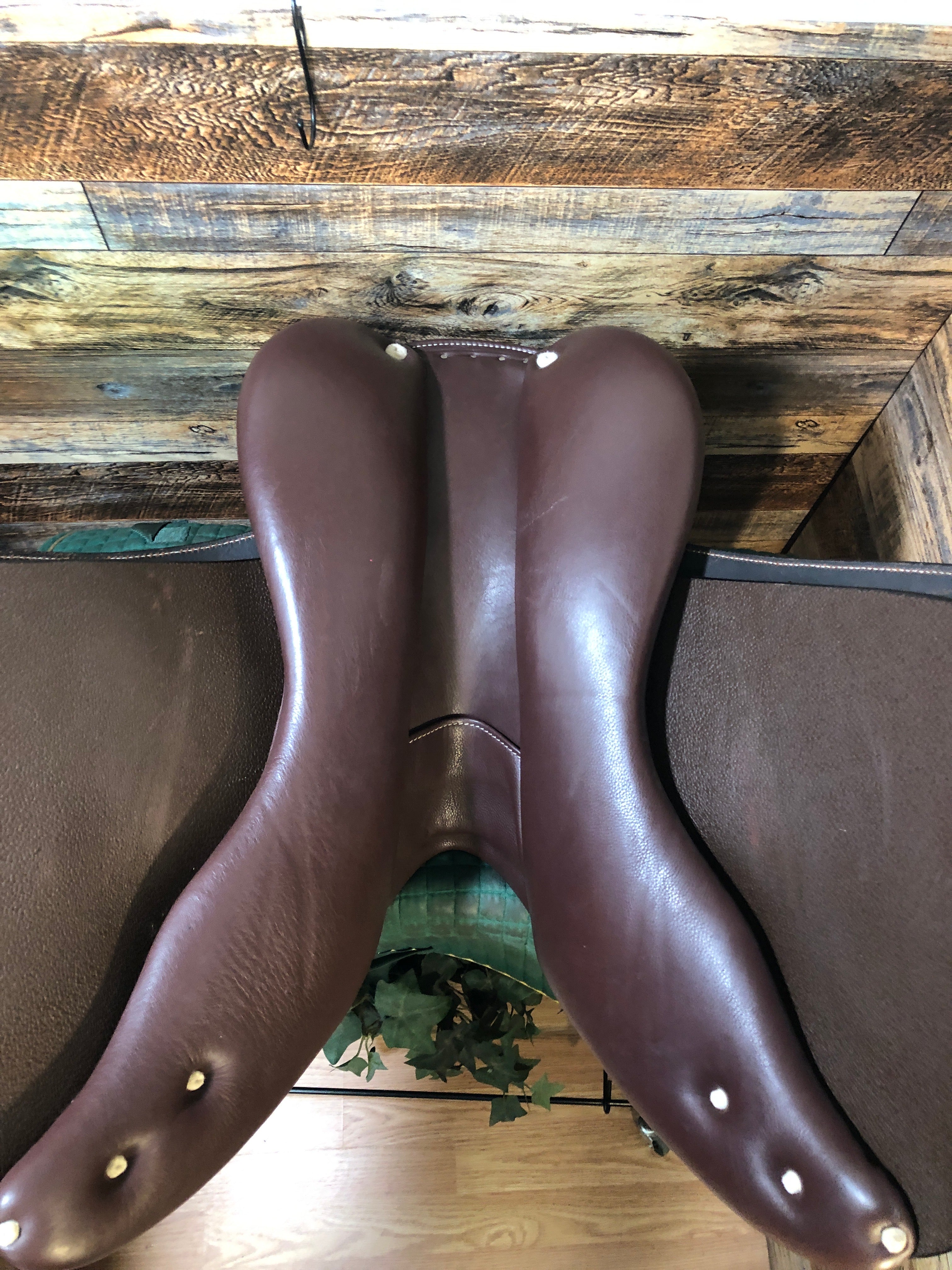 15.75" HDR Club Close Contact Saddle