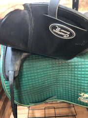 18" Custom Saddlery Everst R Dressage Saddle