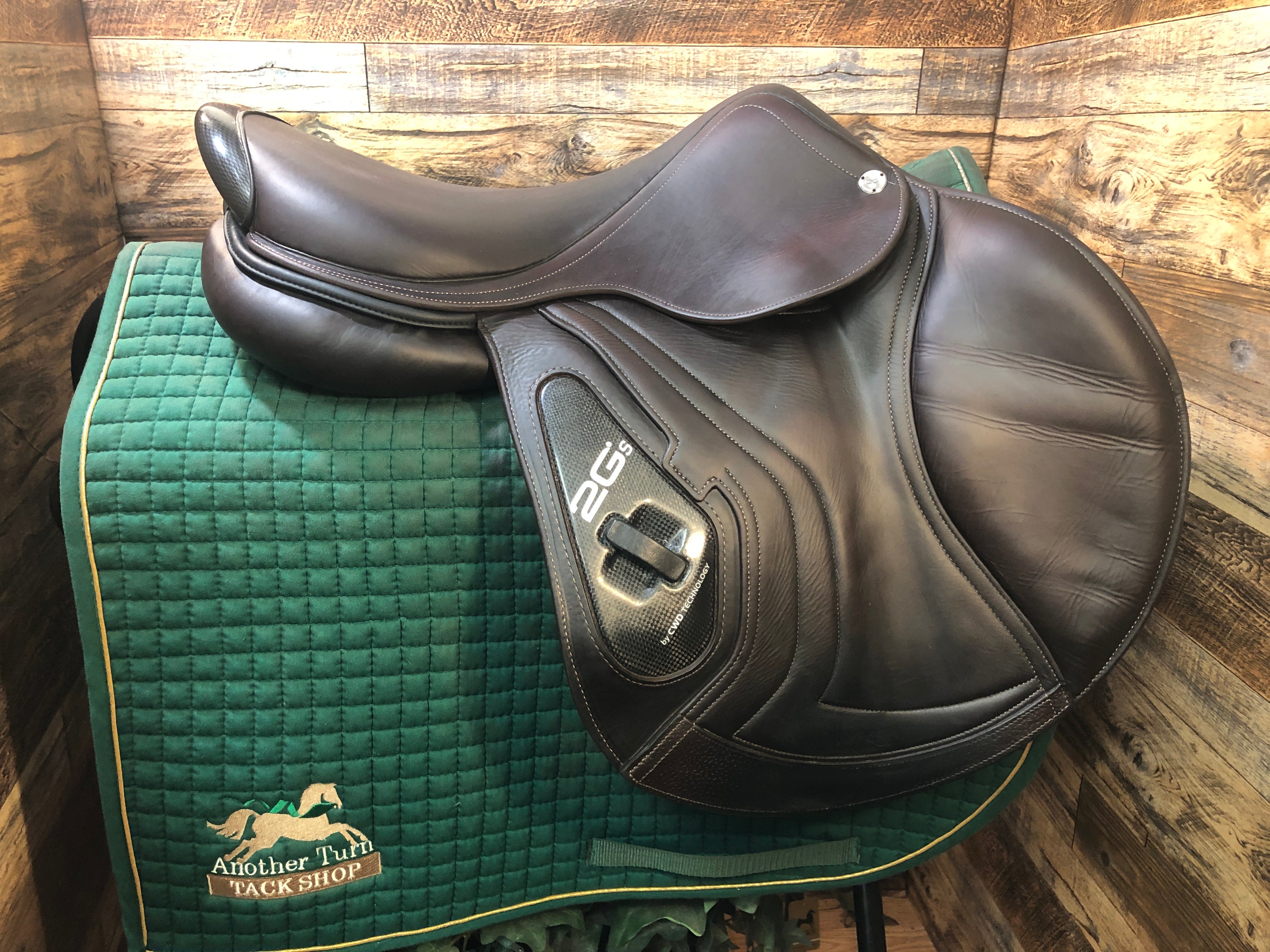 17.5" CWD 2GS Close Contact Saddle (2020)