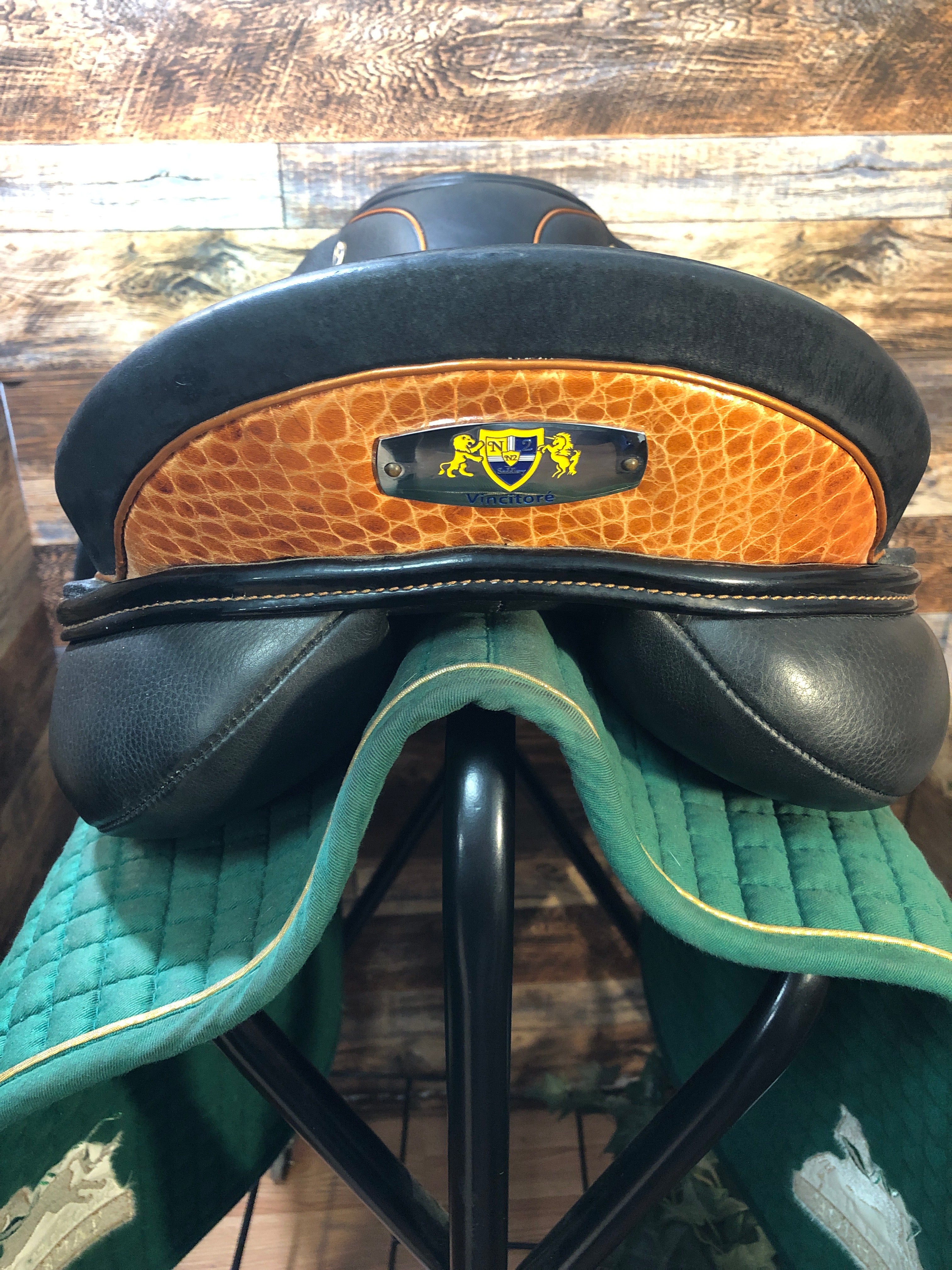 17.5" N2 Vincitore Dressage Saddle
