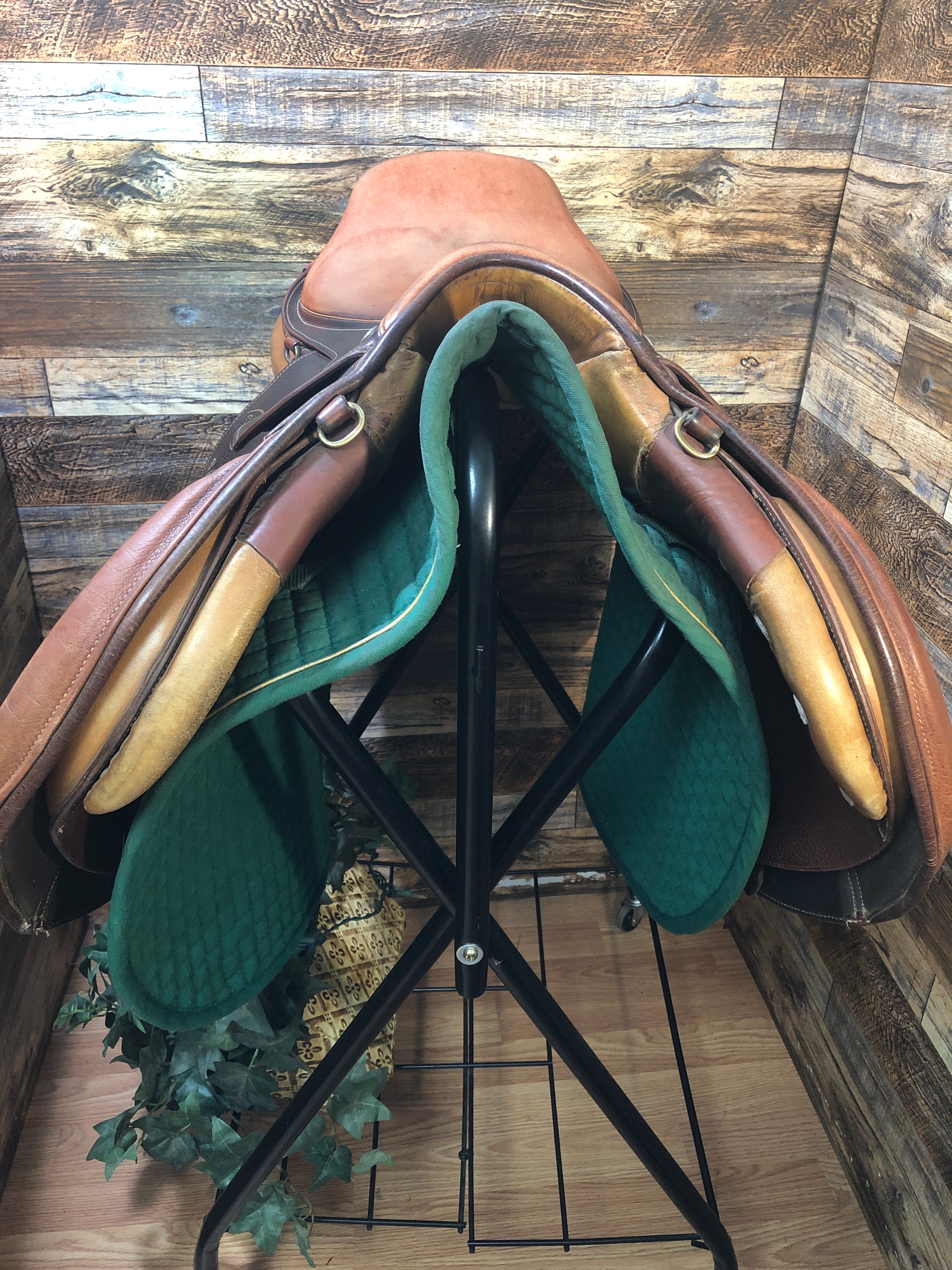 17" Pessoa Close Contact Saddle