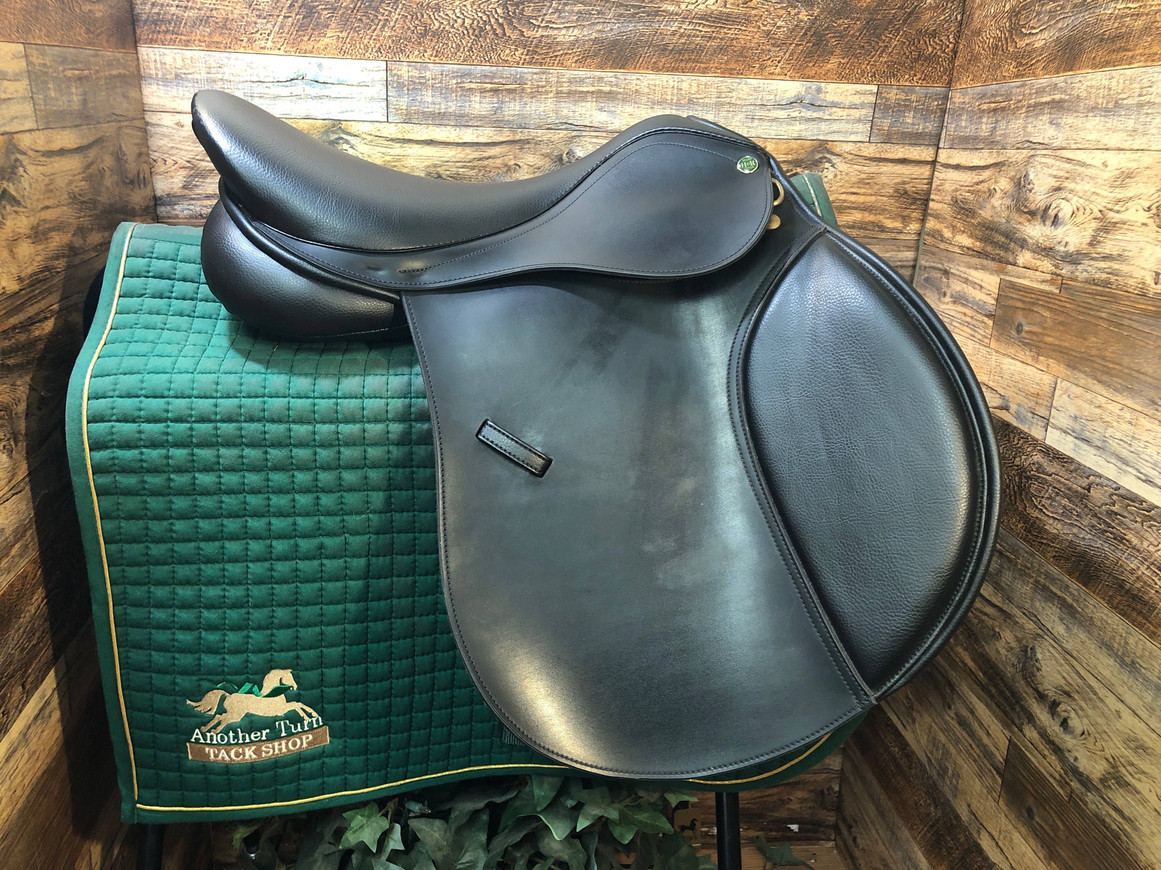 17.5" HDR All Purpose Saddle (Black)