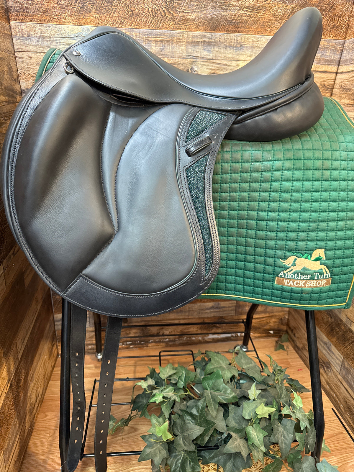 17.5" DC Stackhouse Ellis Dressage Saddle (2026) Green Acct