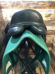 18" Thorowgood Dressage Synthetic Saddle