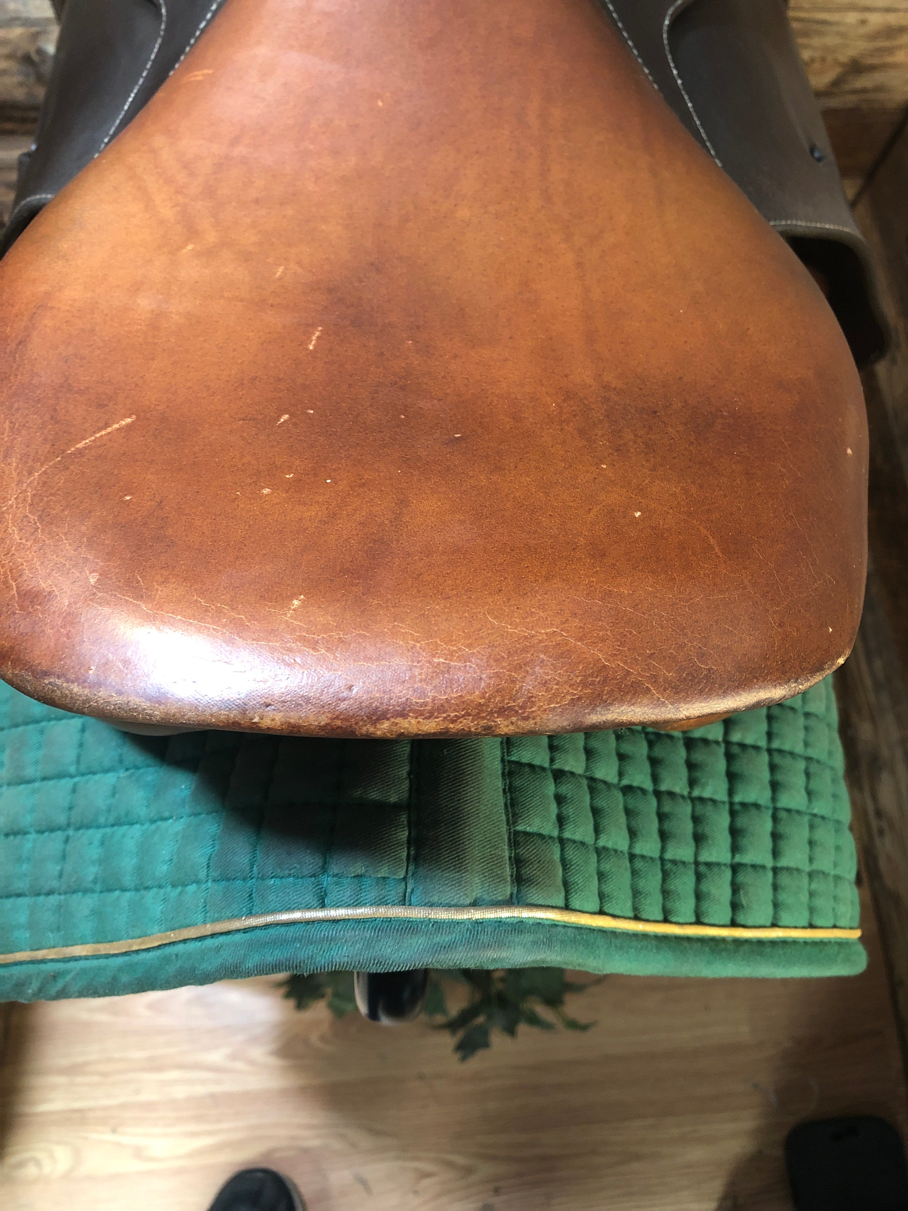 17" Butet Close Contact Saddle