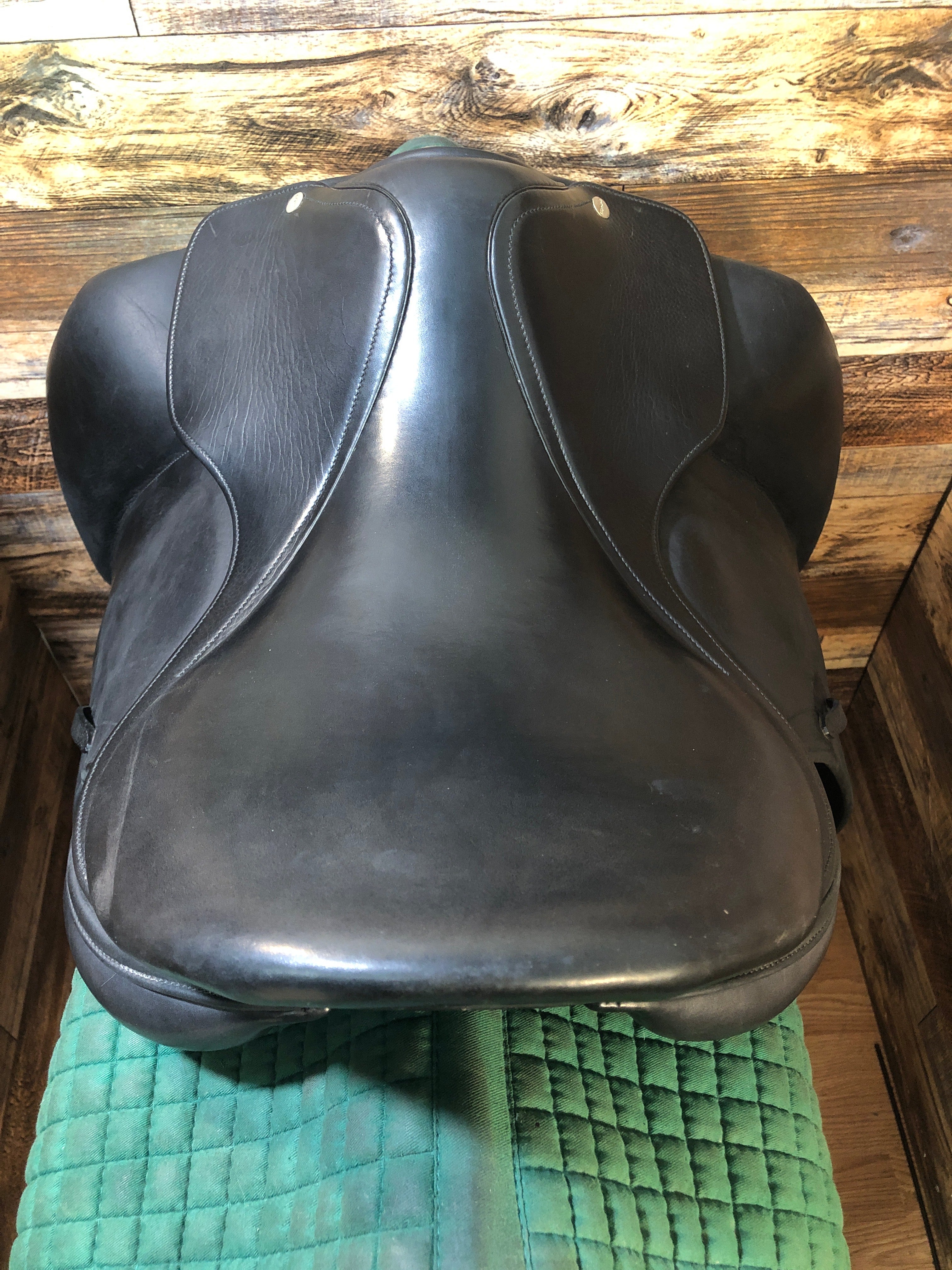 17" L'Apogee Dressage Saddle (2017)