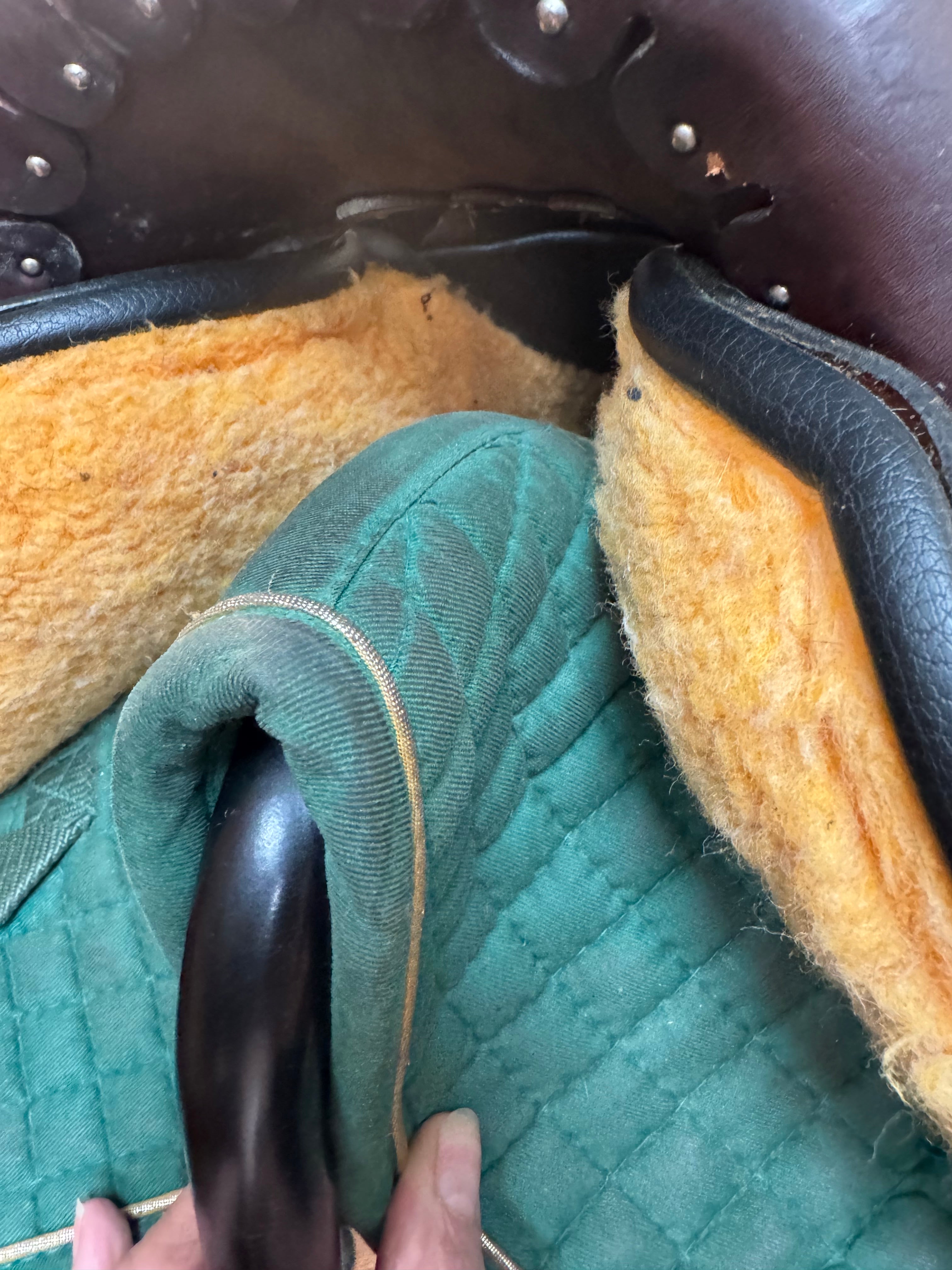 17" Western Circle Y Flex 2 Trail Saddle