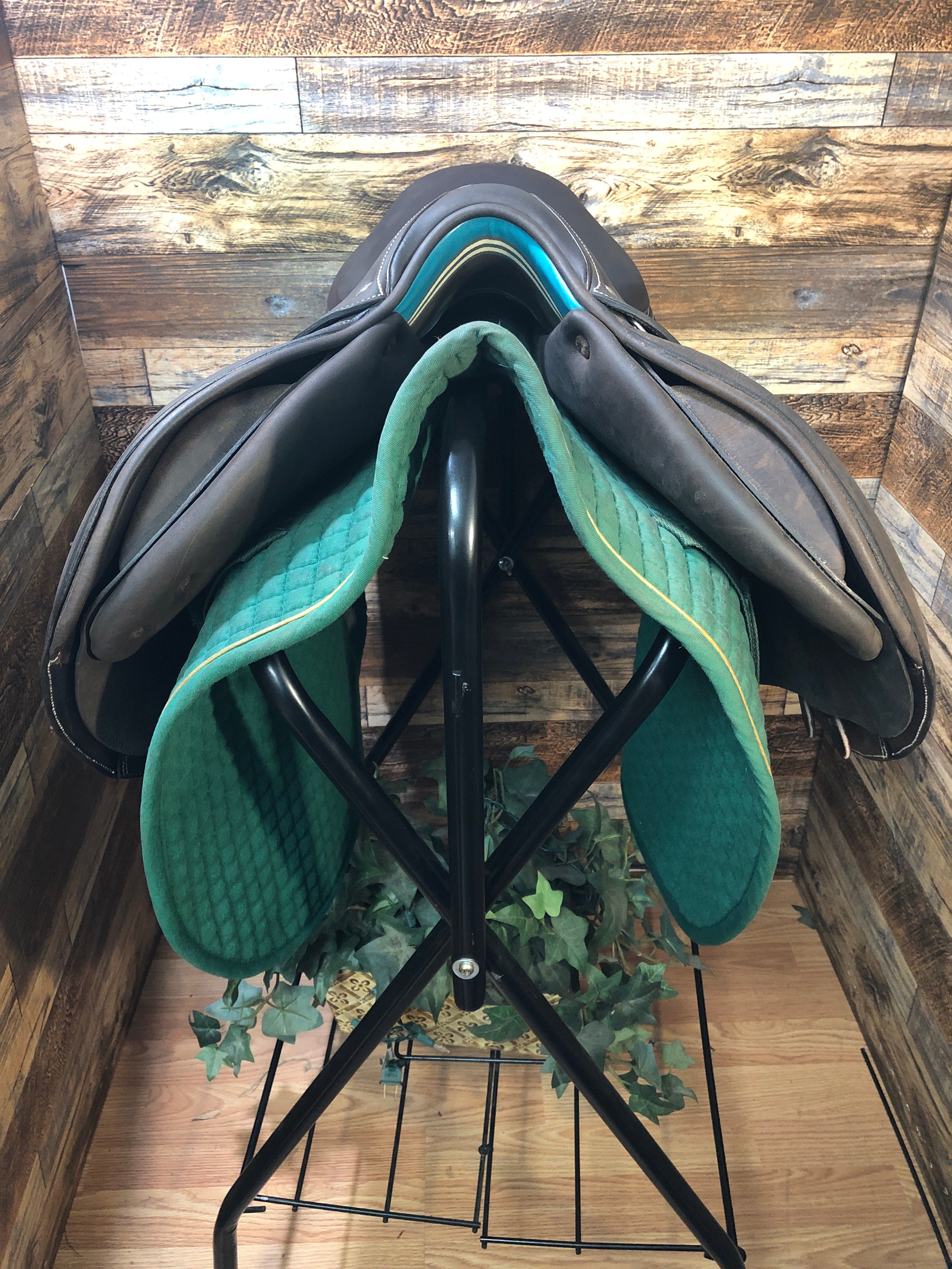 17" Voltaire Stuttgart Saddle (2023)