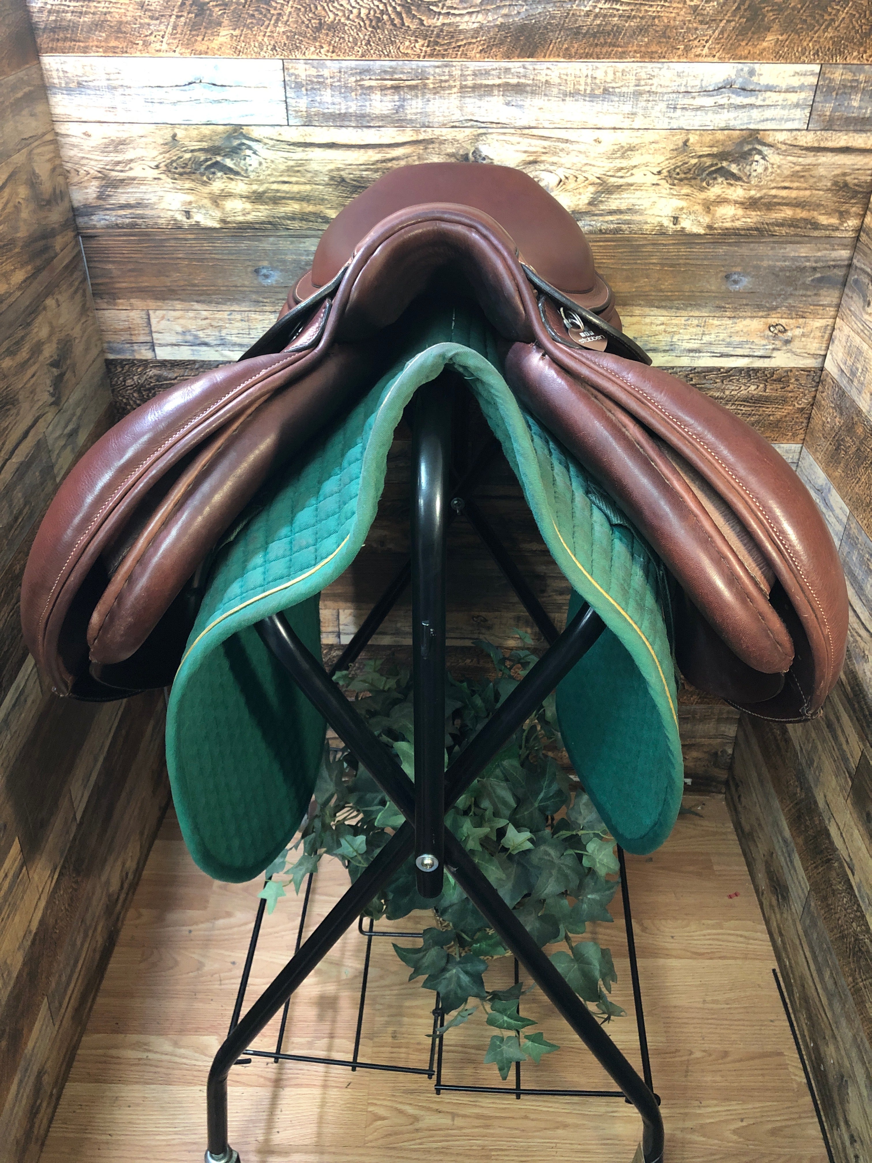 17" Stubben "Ascend" Close Contact Saddle