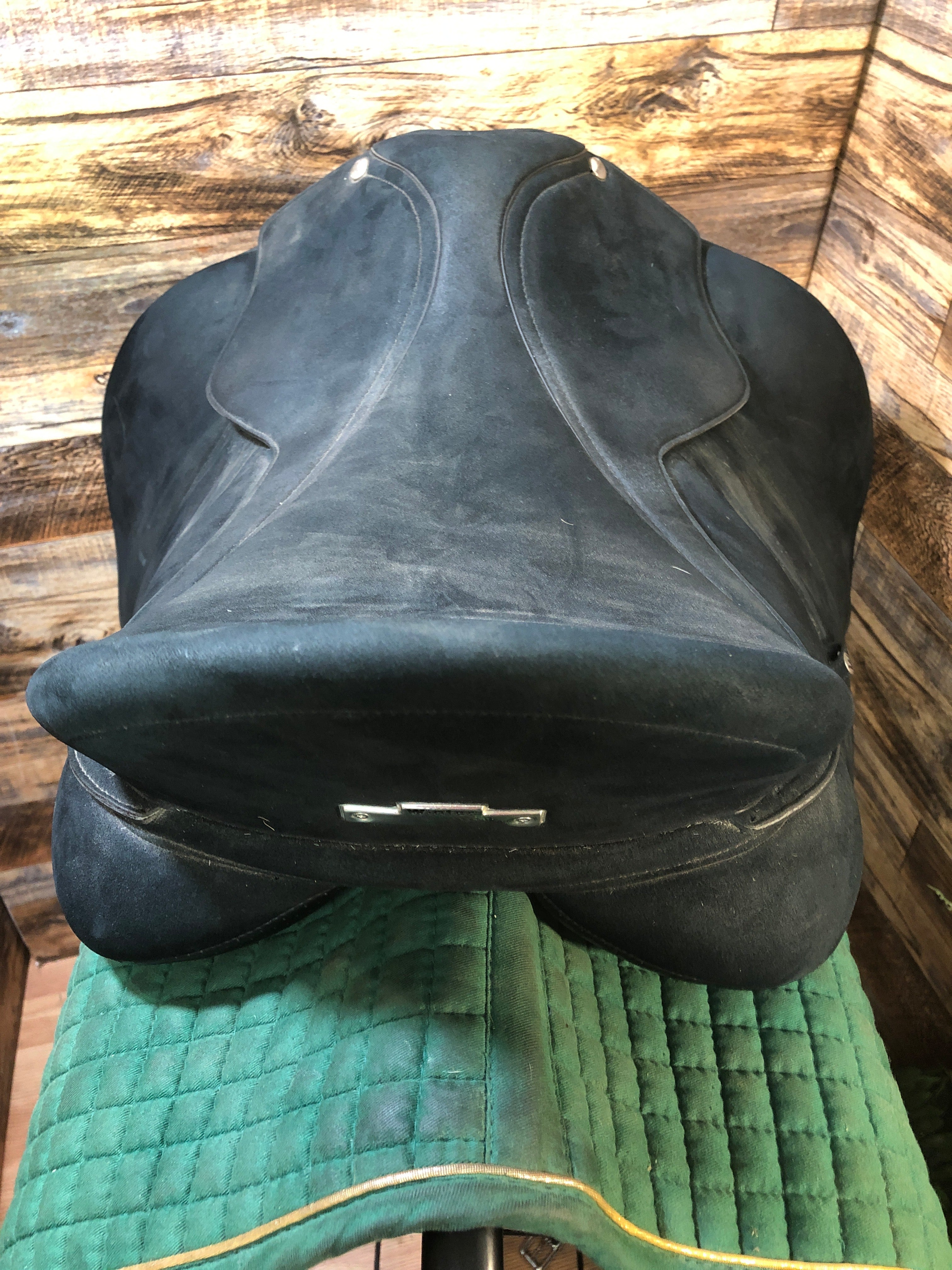 18" Wintec Dressage Saddle 5" Tree 16.5" Flap
