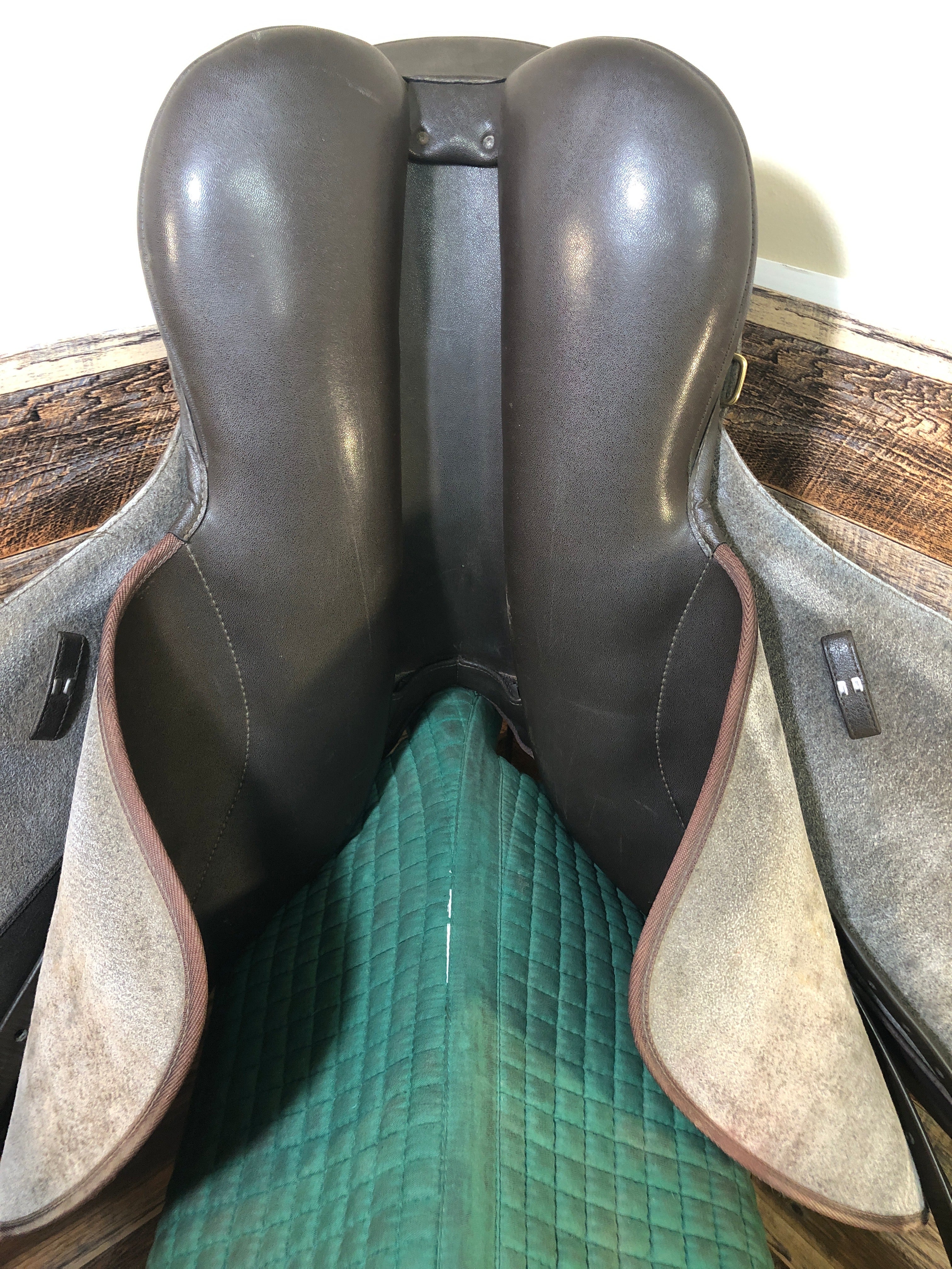 17" Wintec All Purpose Saddle