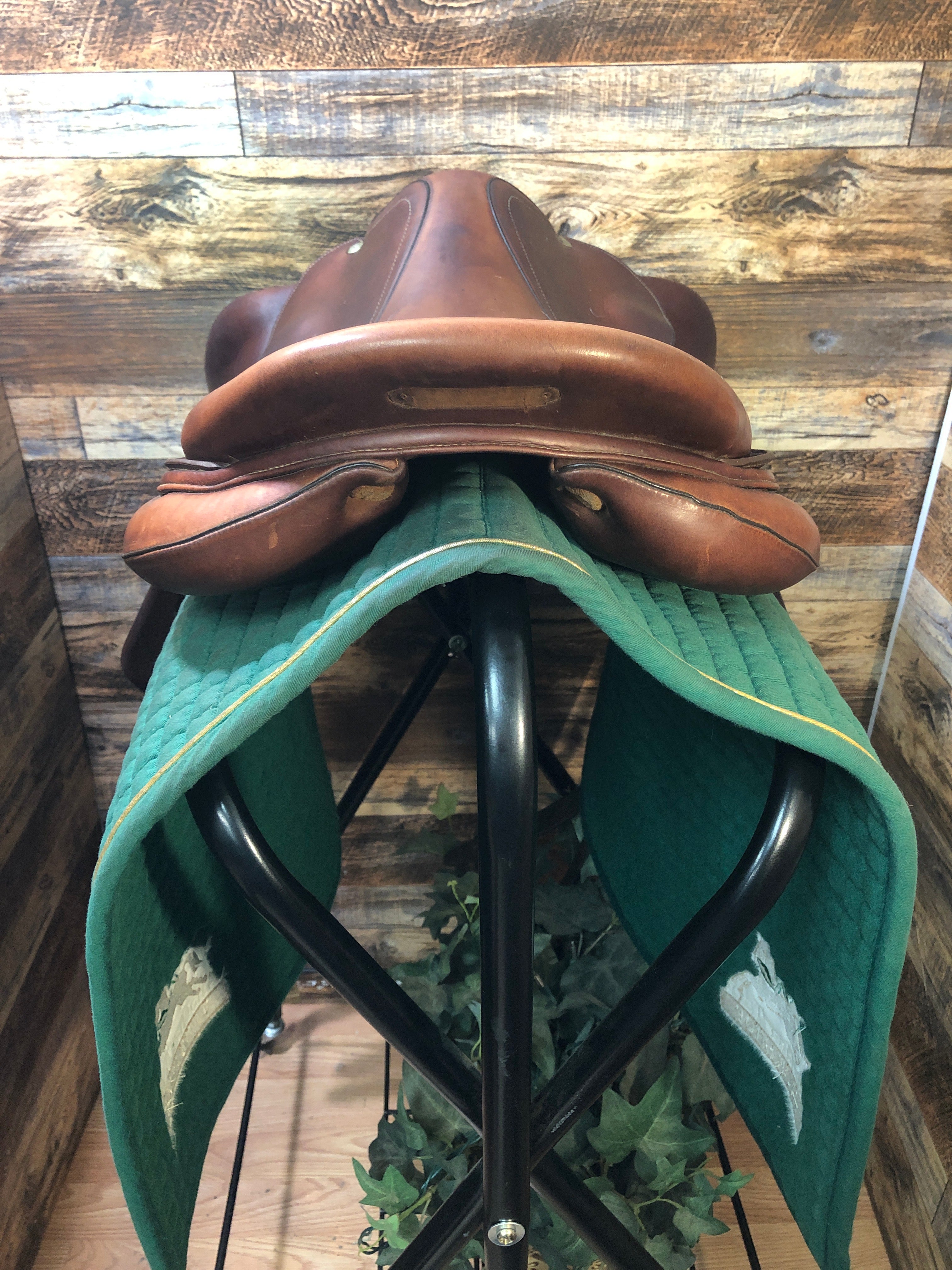 17.5" Arion C2 Monoflap Jump Saddle