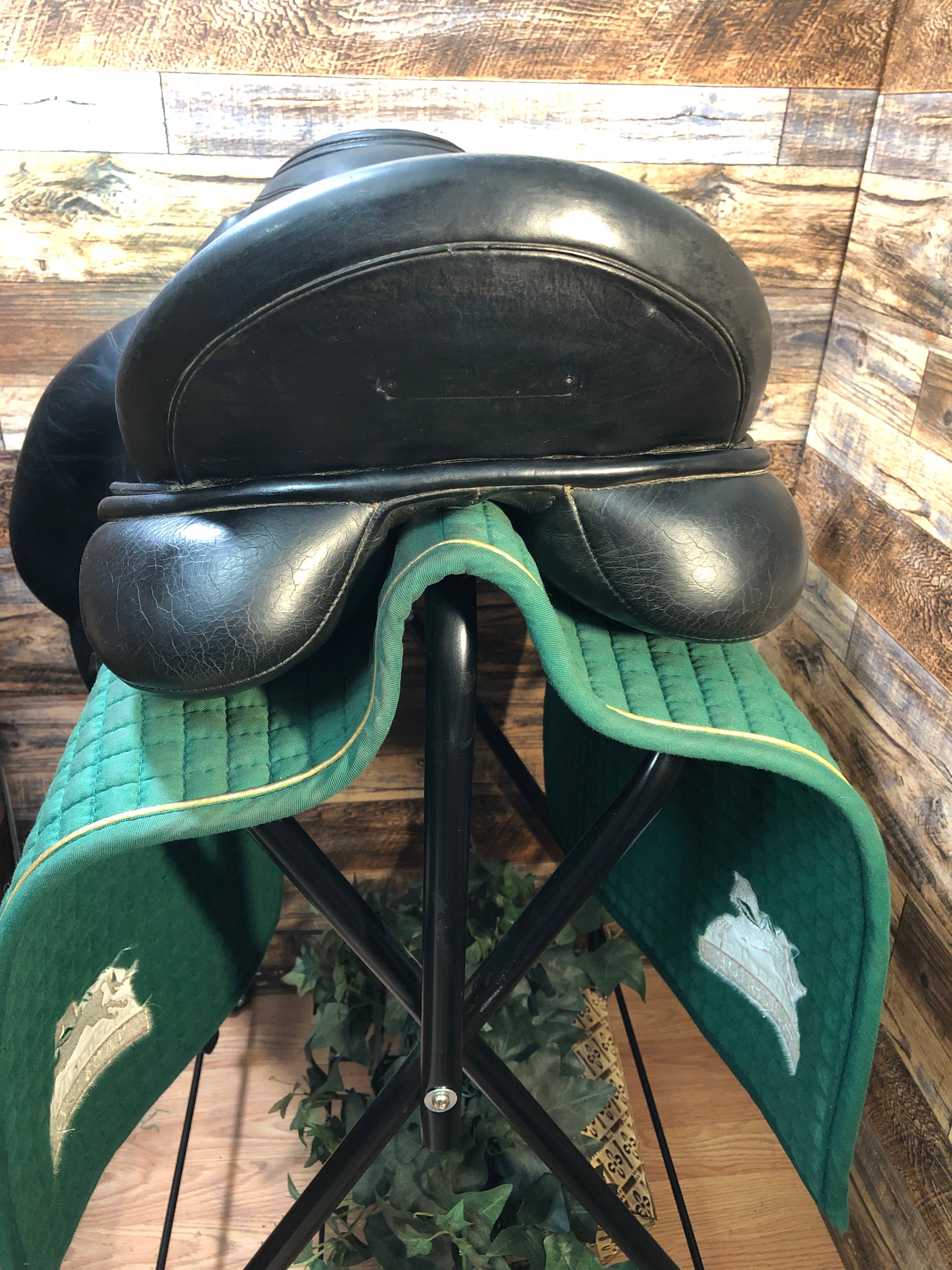 17.5" Trilogy Debbi McDonald Dressage Saddle