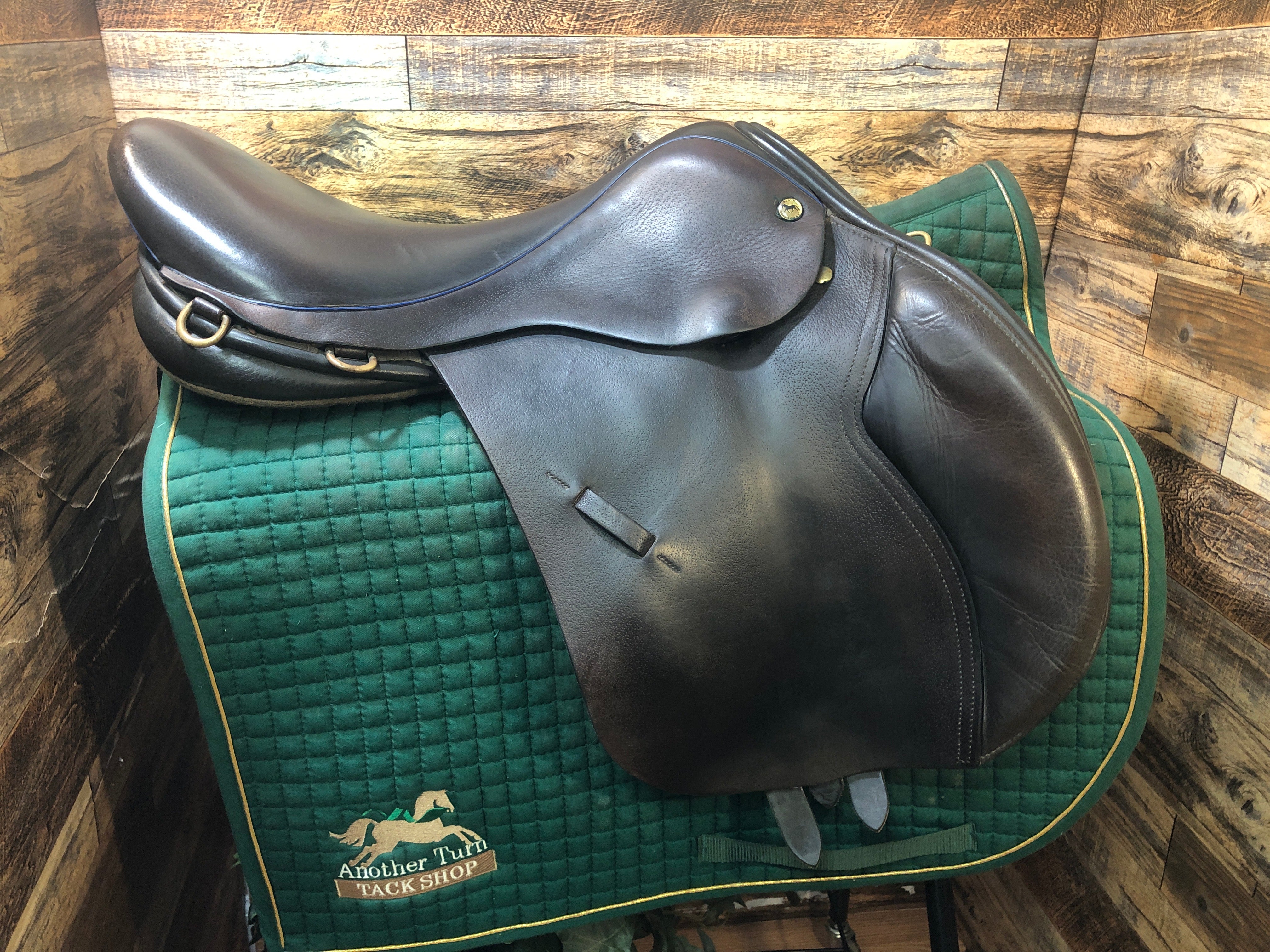17.5" Black Country Tex Eventer Saddle