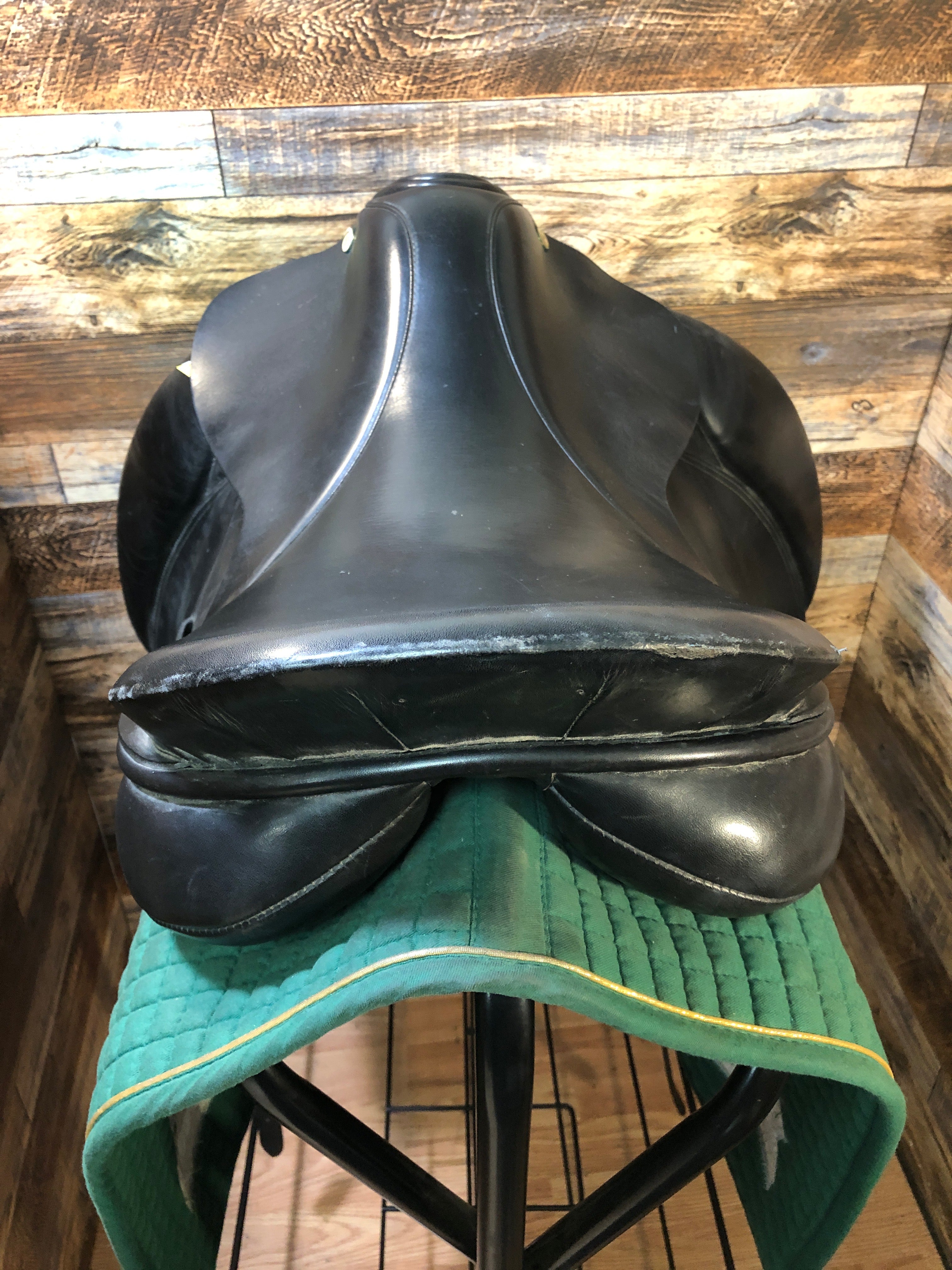 19.5" Classic Dressage Saddle