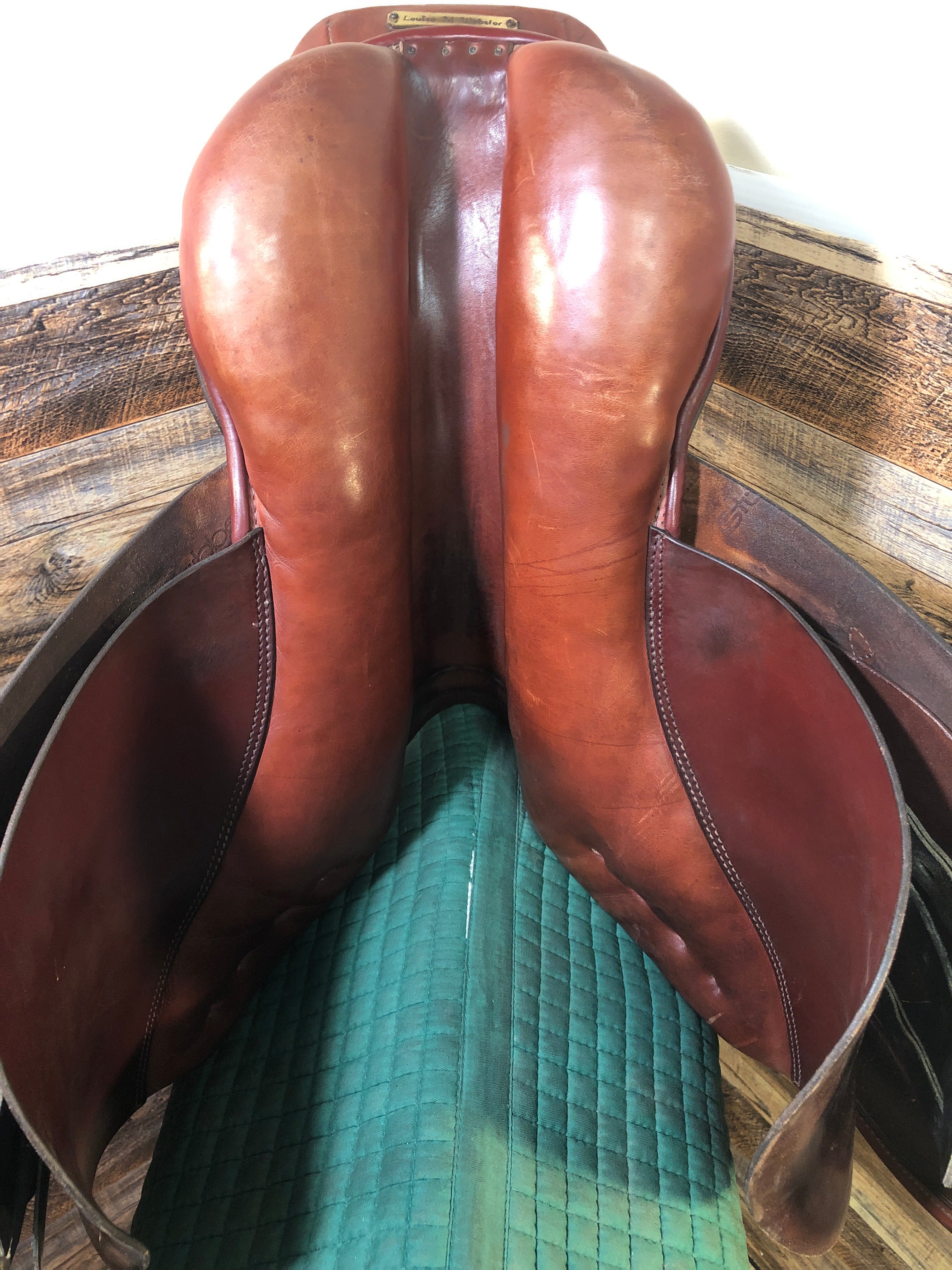 16.5” Stubben AP Saddle 4" tree/12" flap
