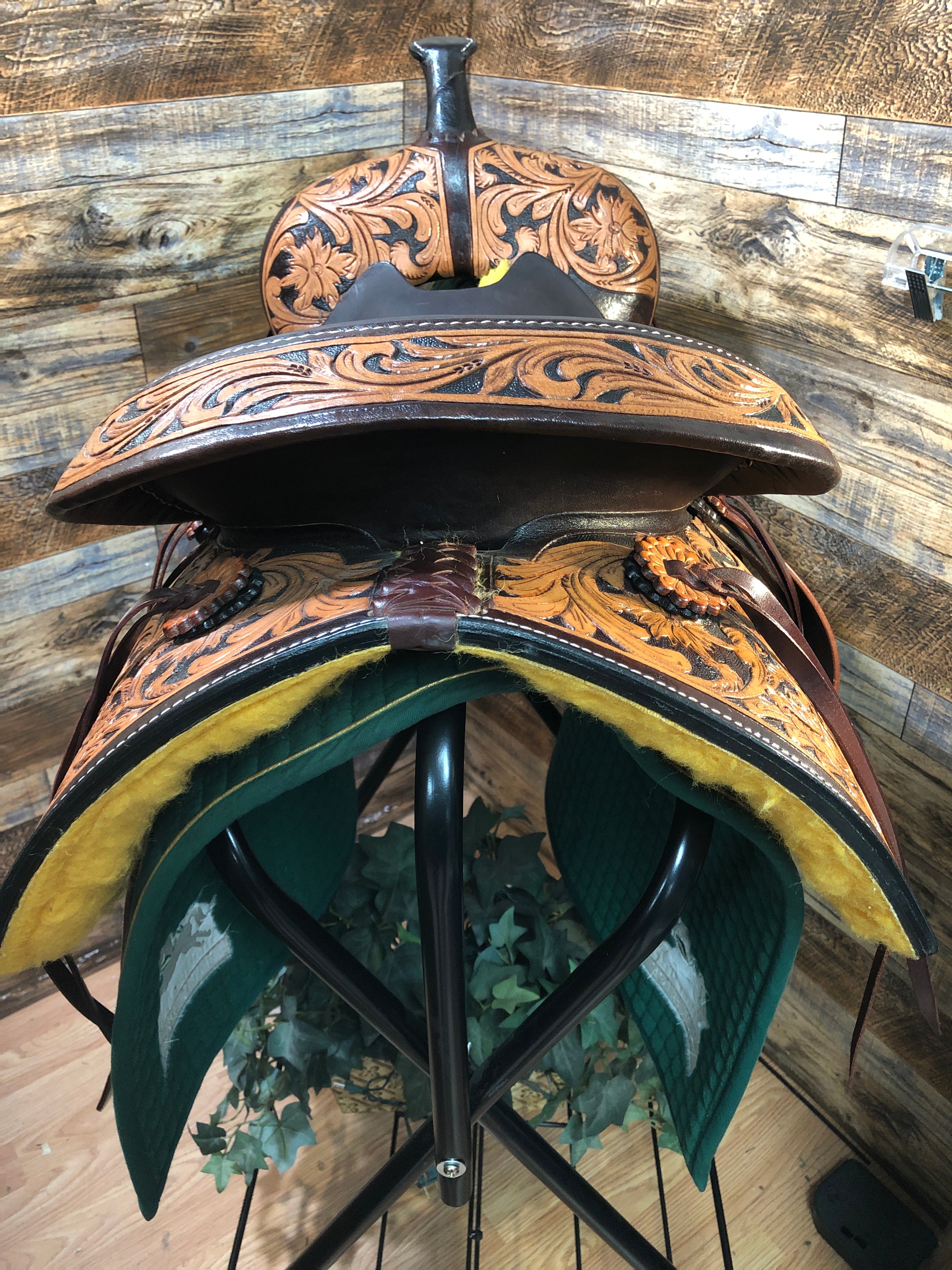 16" Royal King Western Saddle