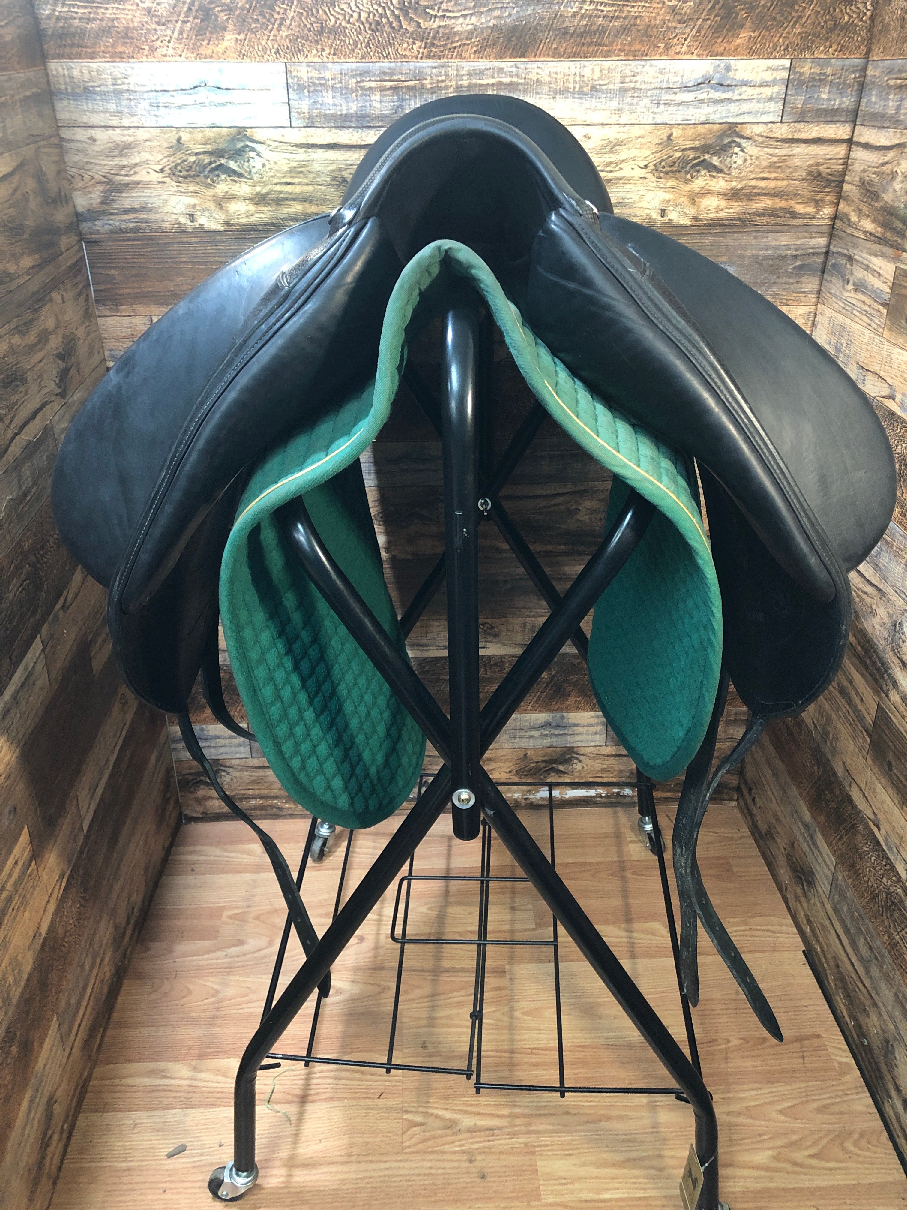 18" Devoucoux Harmonie Saddle