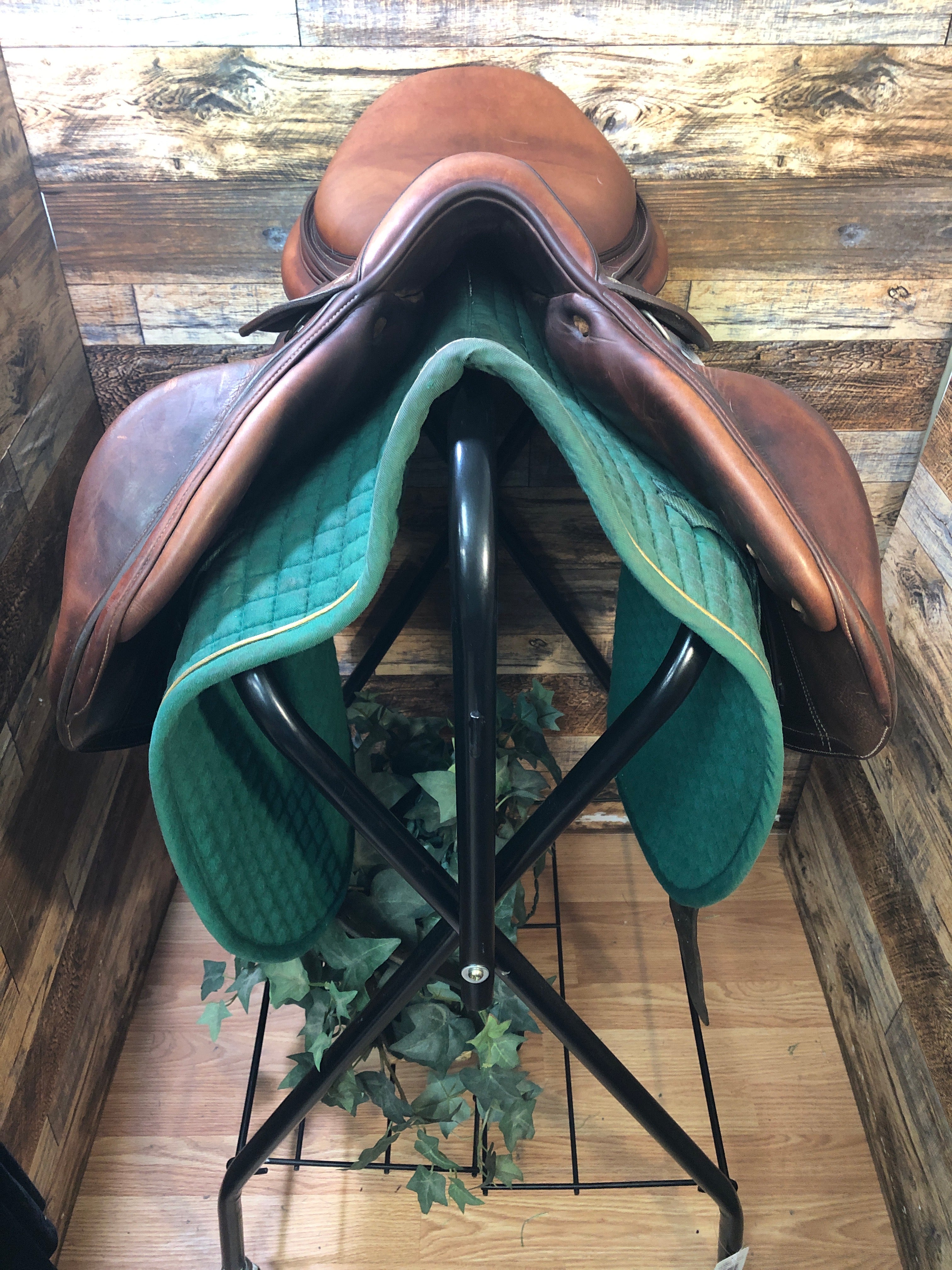 17.5" Arion C2 Monoflap Jump Saddle