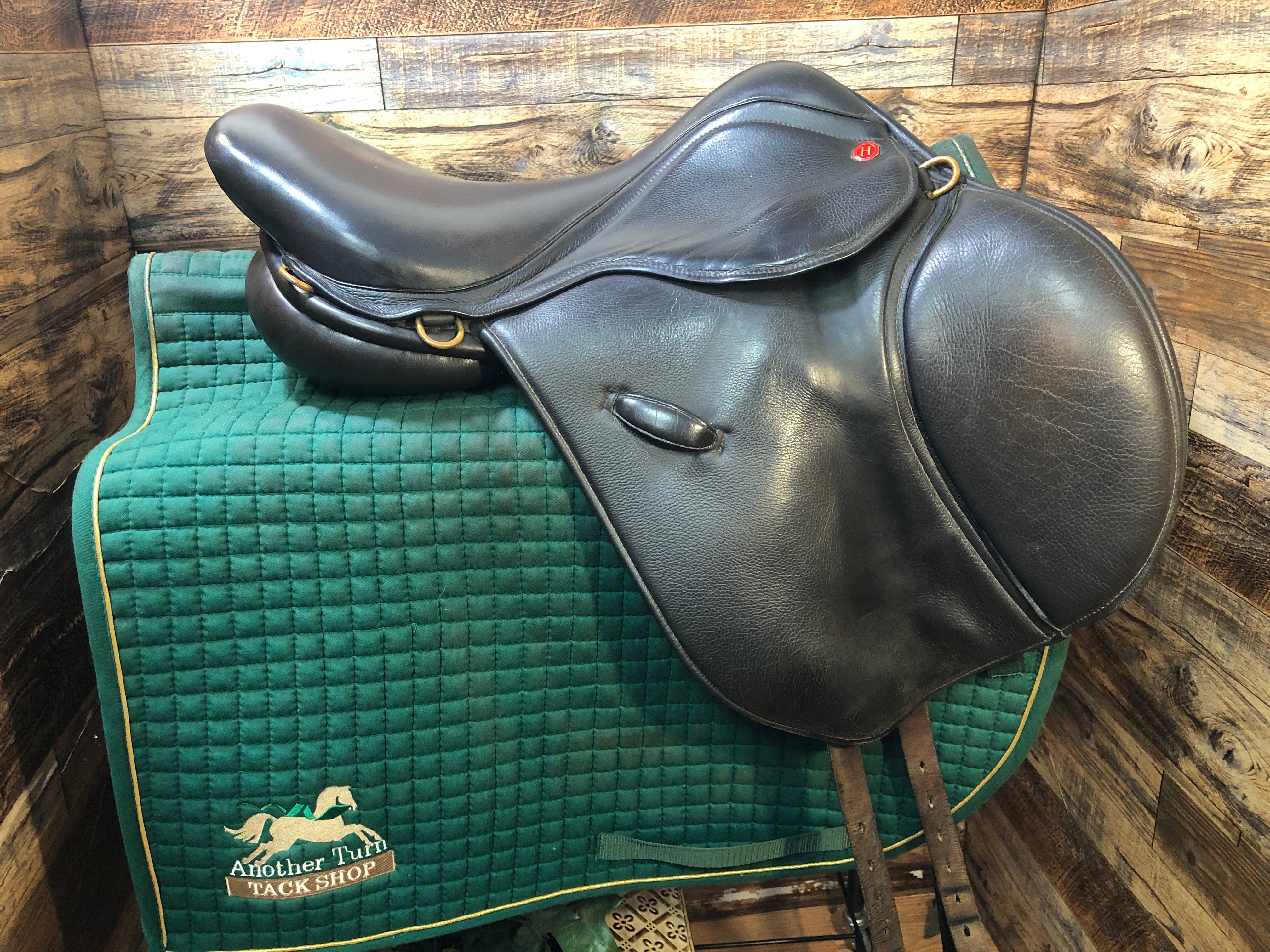 17" Hastilow Concept Jump Saddle