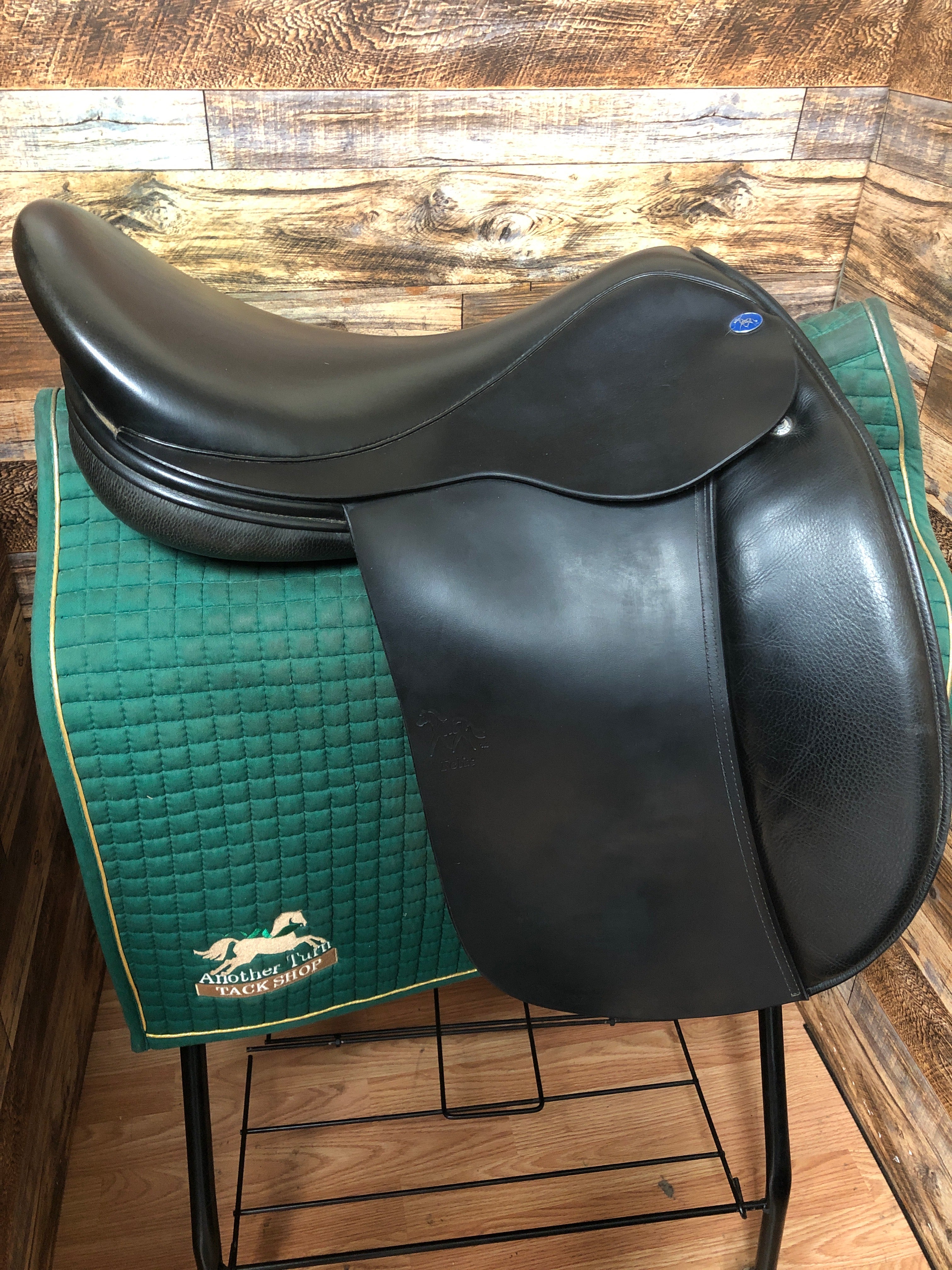 18.5" Frank Baines Dressage