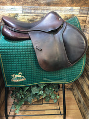 17.5" Devoucoux Biarritz S Close Contact Saddle (2016)