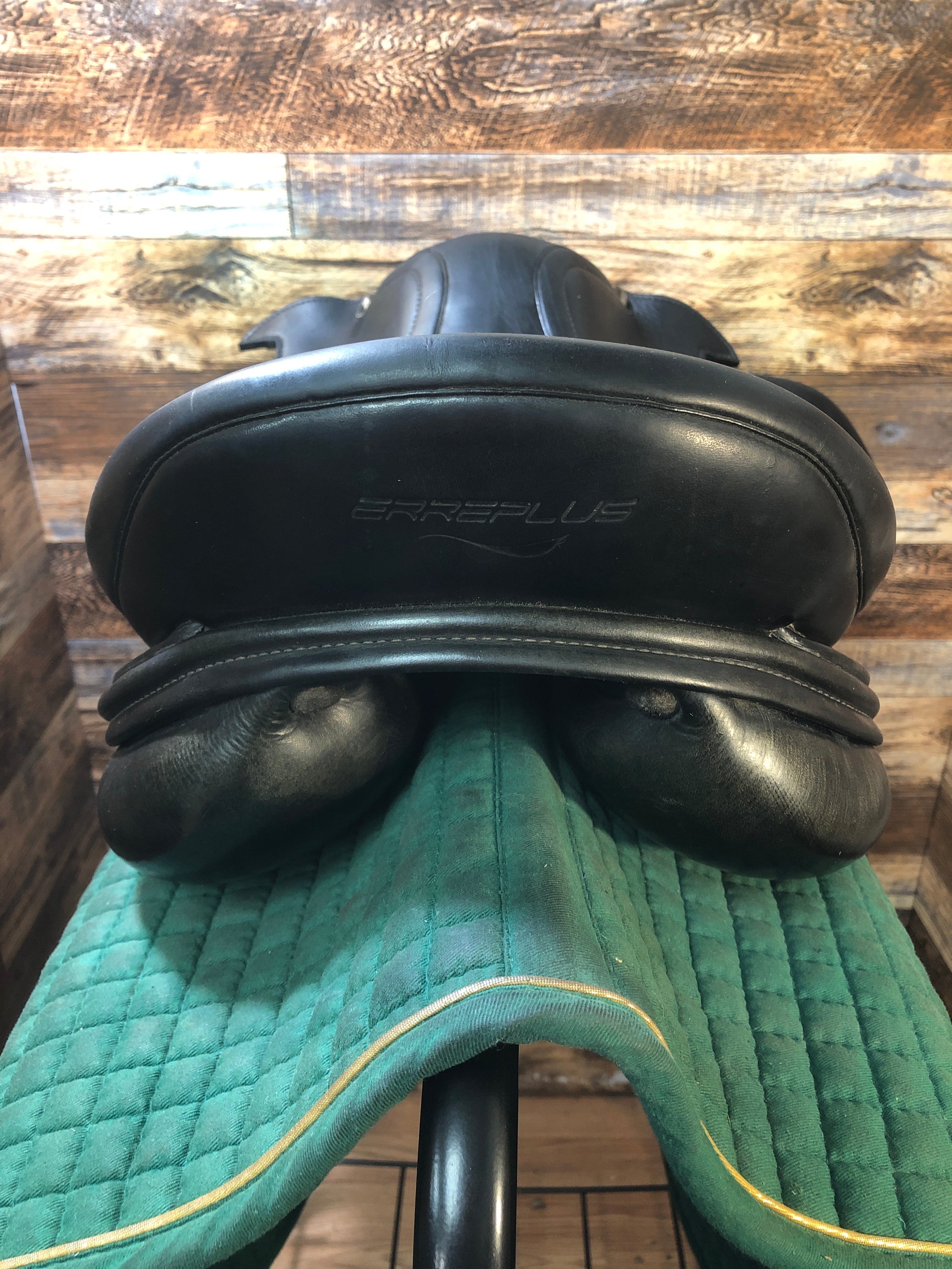17.5" Erreplus Dressage Saddle