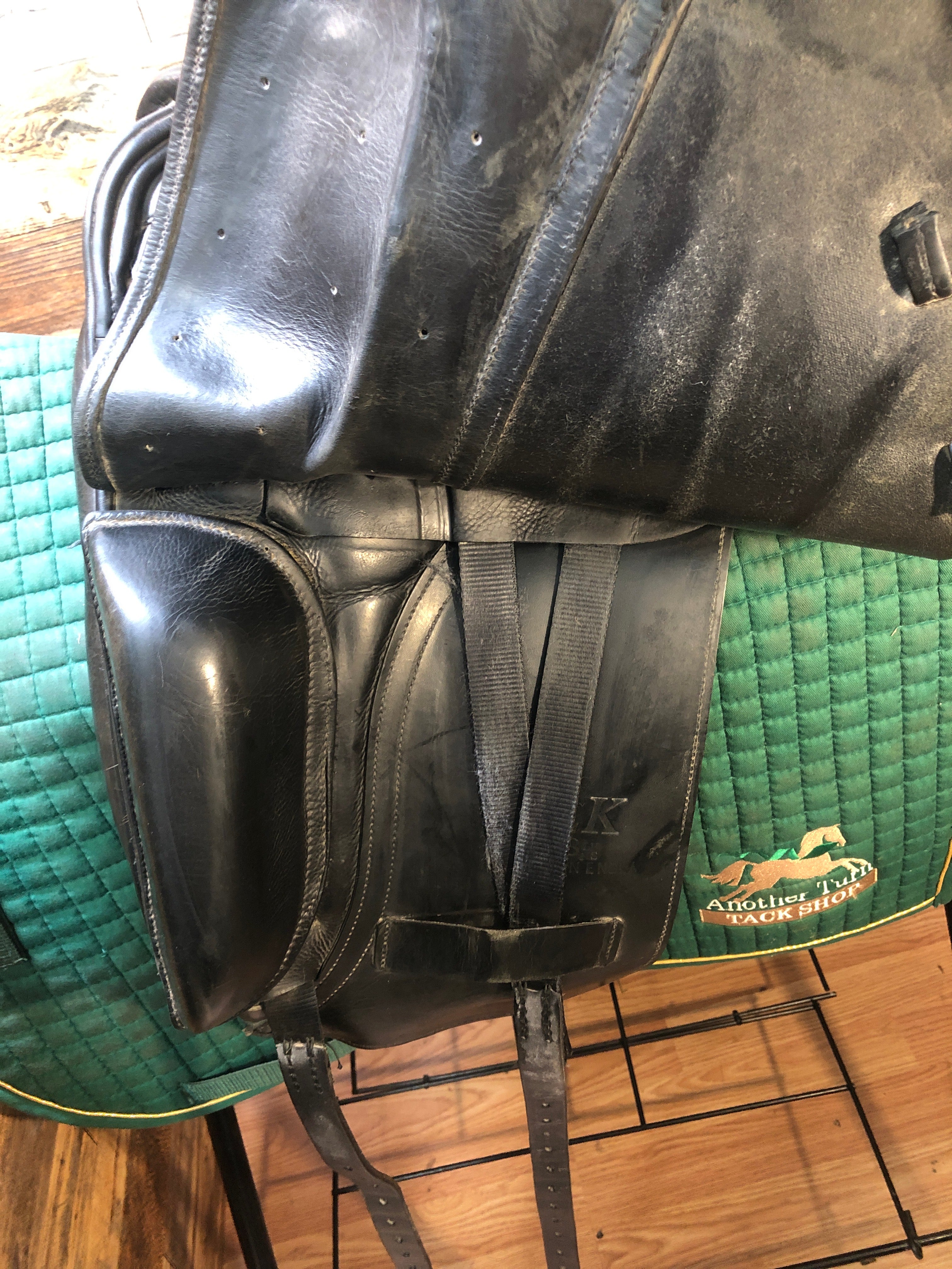 18" Albion Dressage Saddle