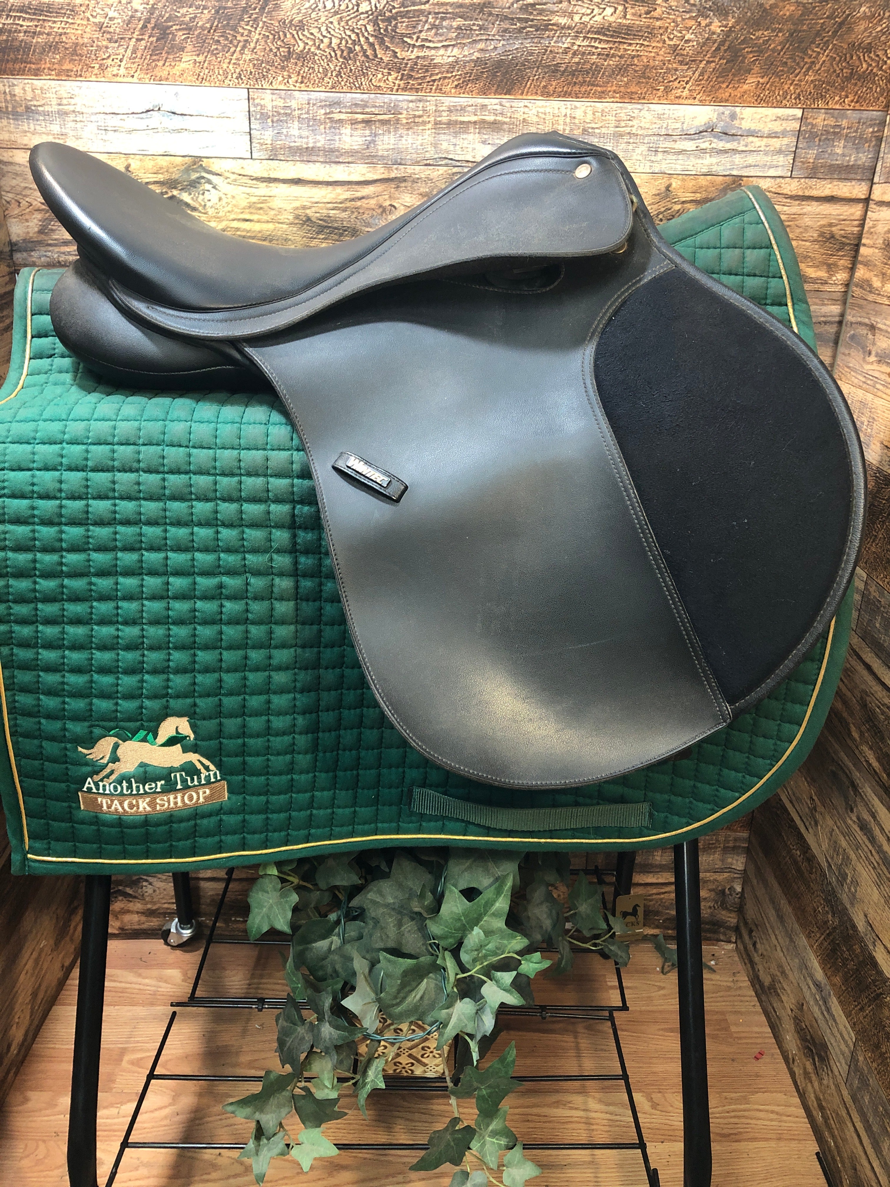 16.5" Wintec All Purpose Saddle