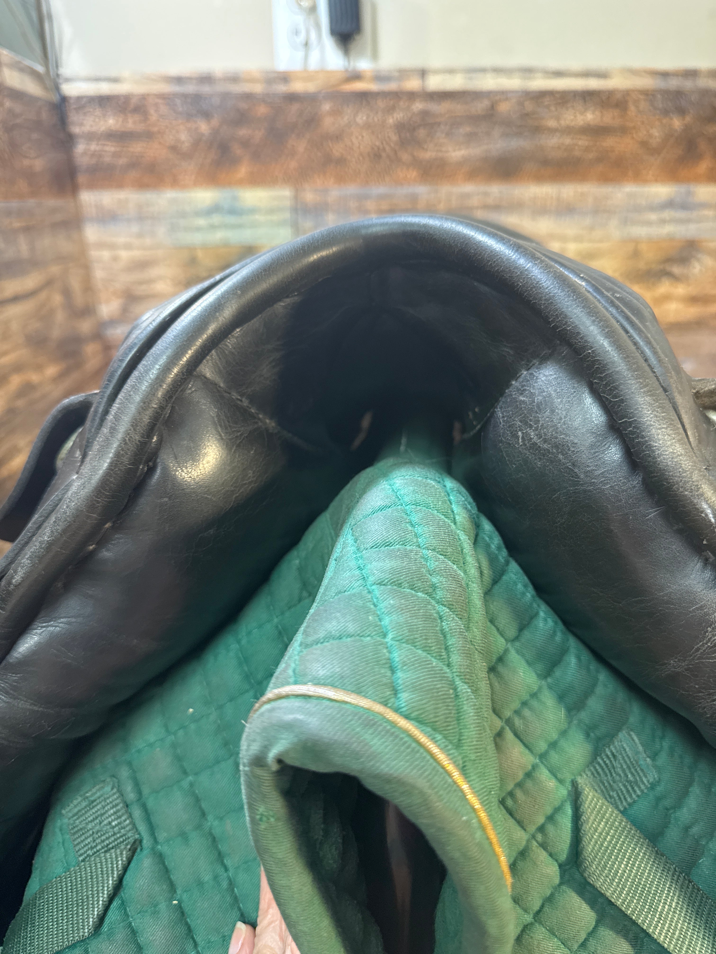 16" Karl Niedersuss Dressage Saddle