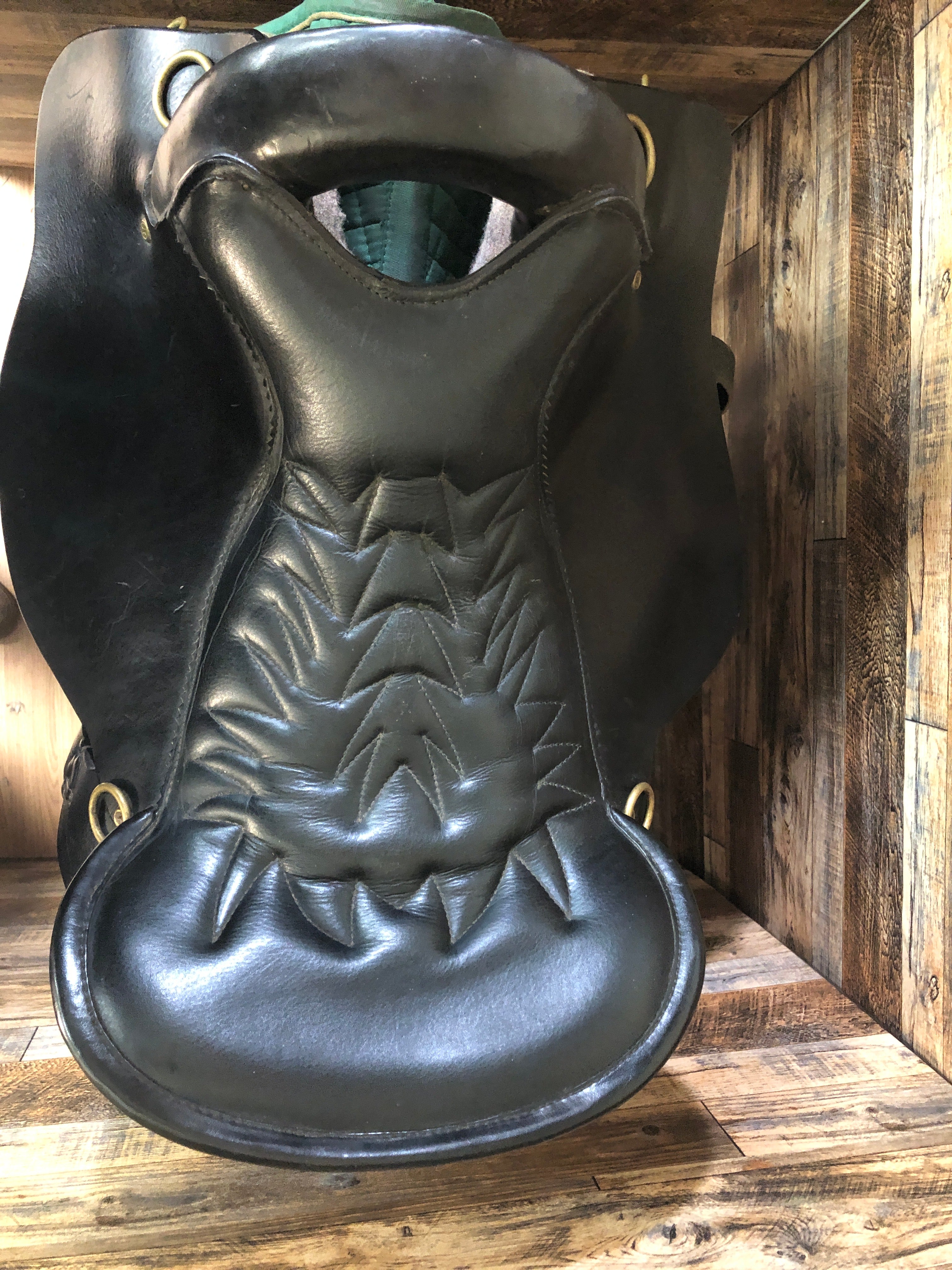19" Tucker Endurance Saddle