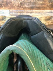 18" Thorowgood Synthetic Dressage Saddle