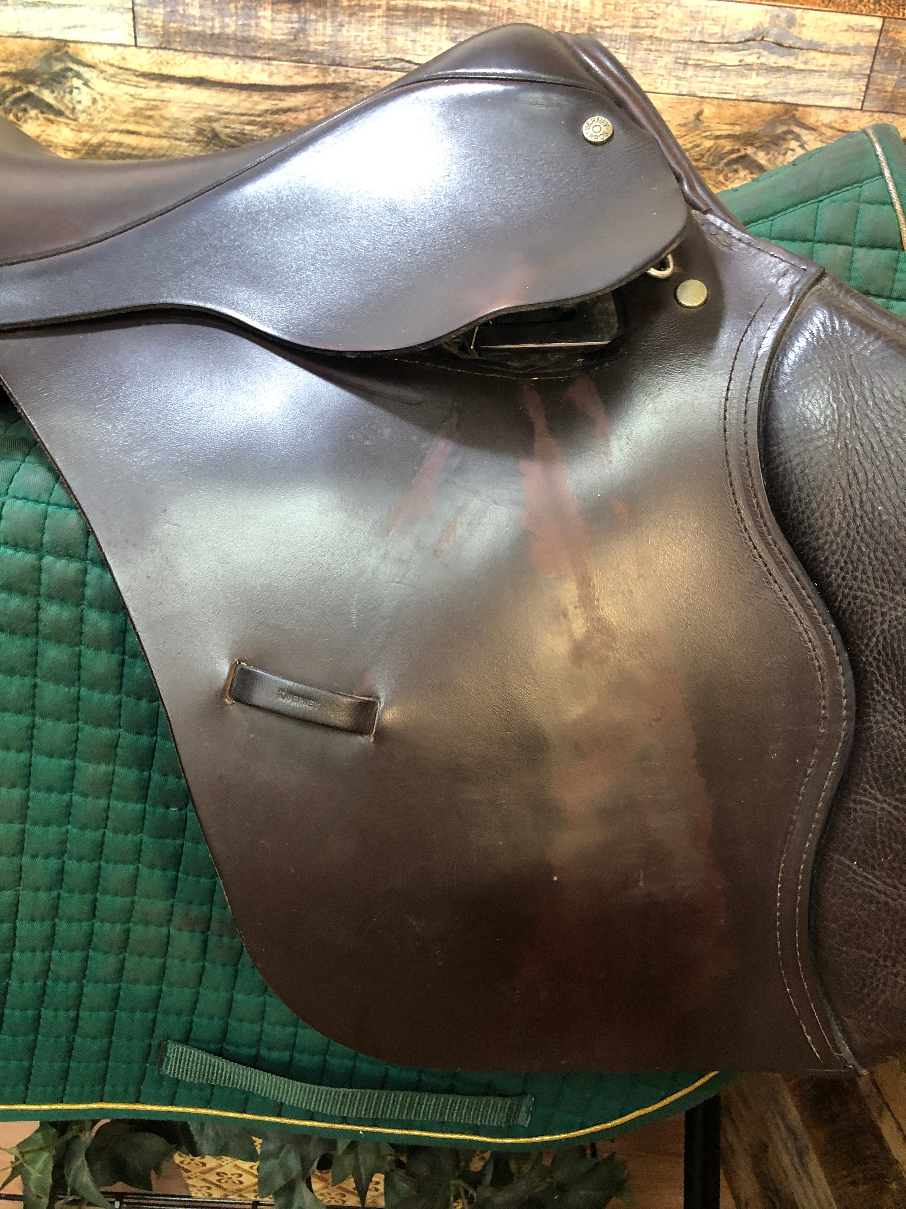 18" Berney Brothers Close Contact Saddle