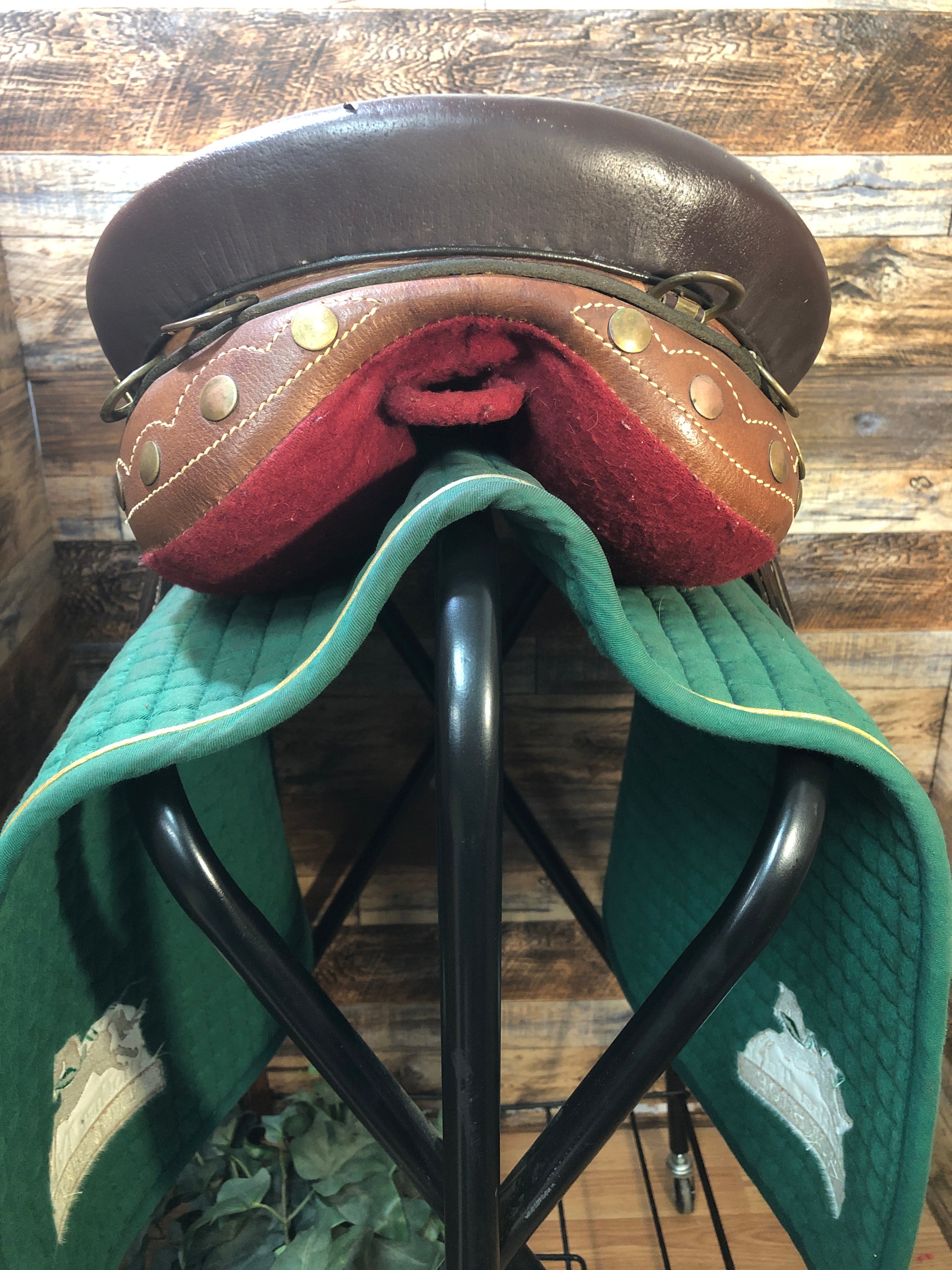 17.5" Australian Stock Saddle