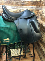18" Thorowgood Dressage Synthetic Saddle