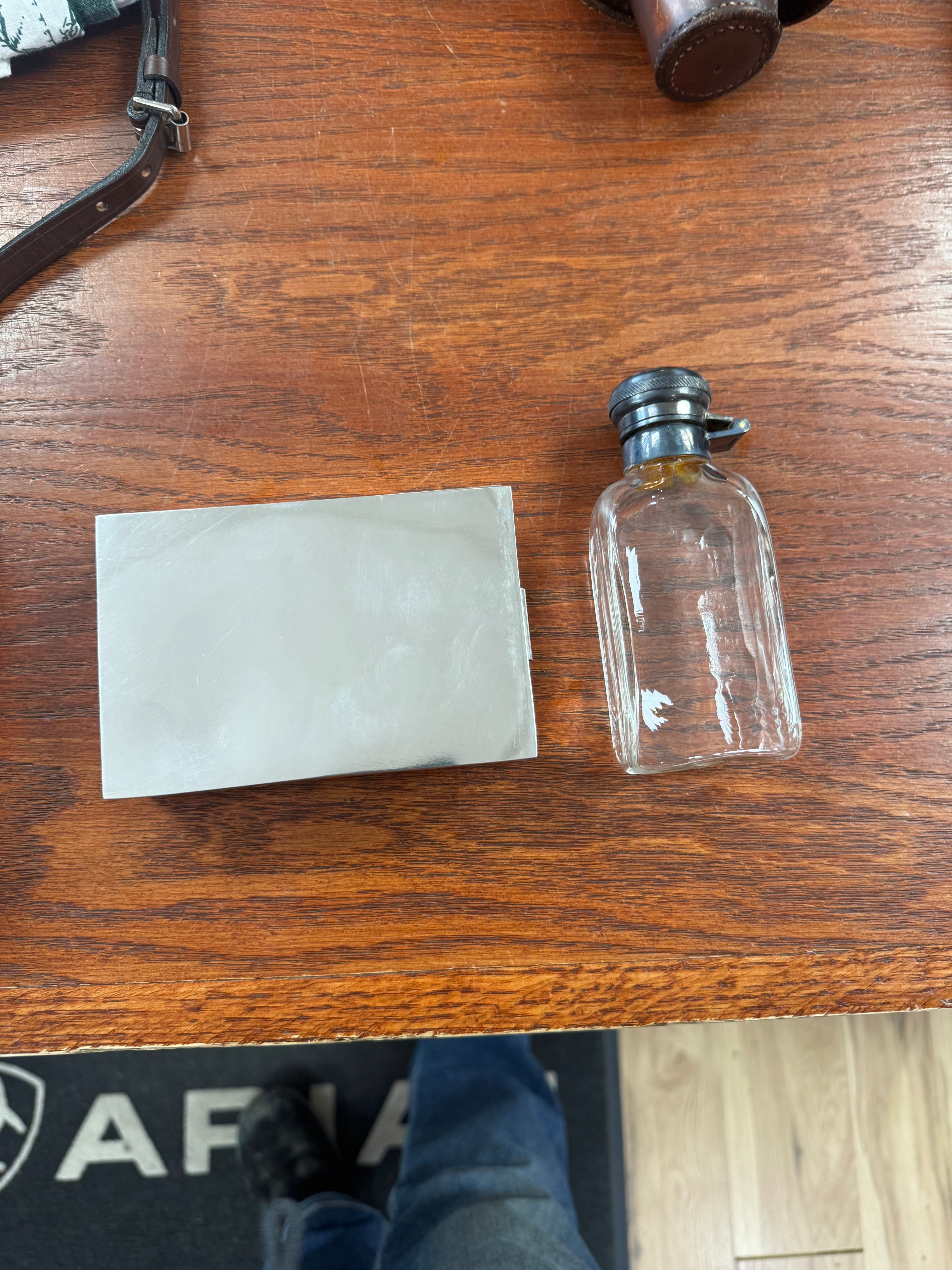 Ladies' Sandwich Leather Case w/ Flask