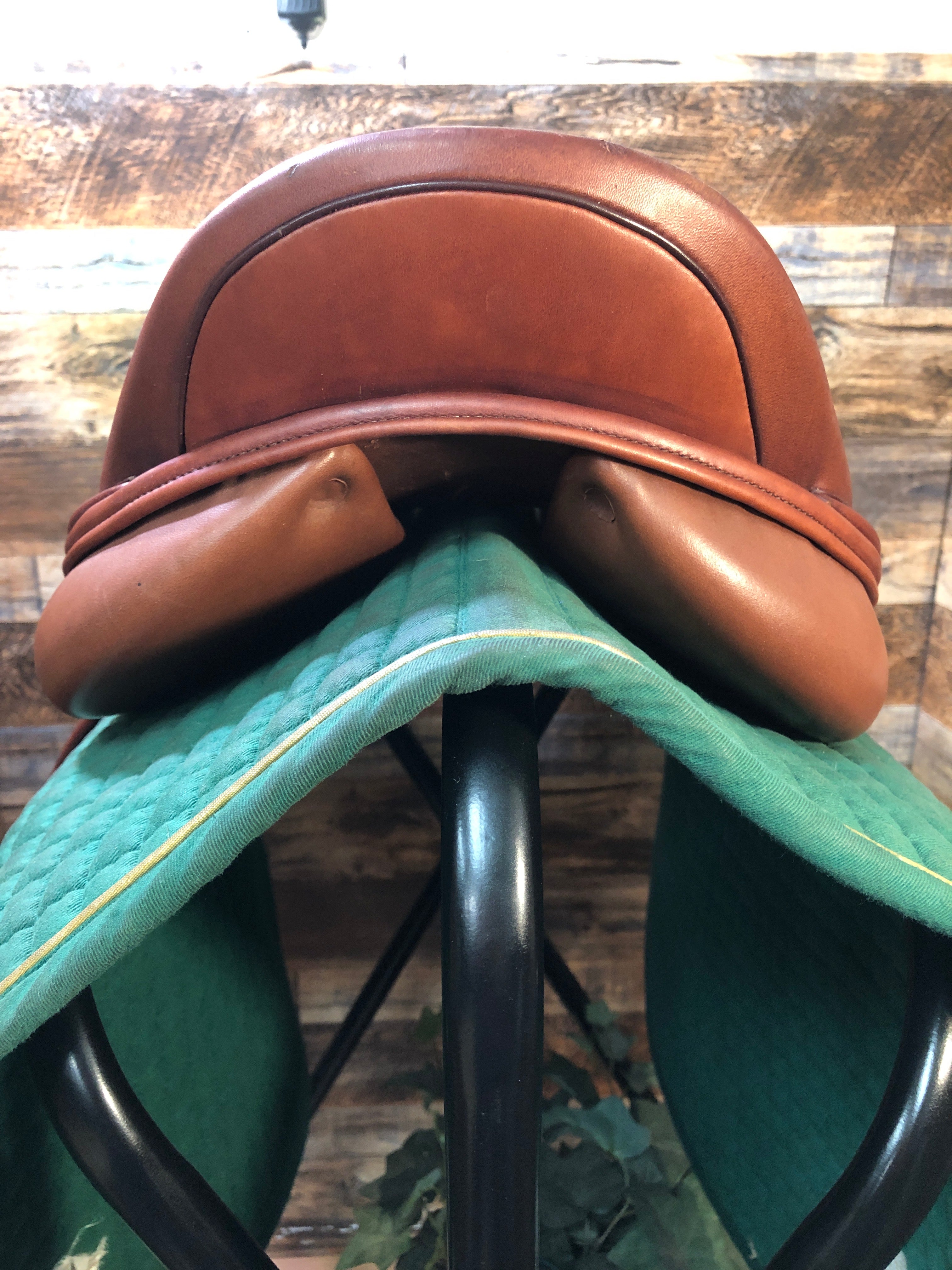 17.5" HDR Jump Saddle