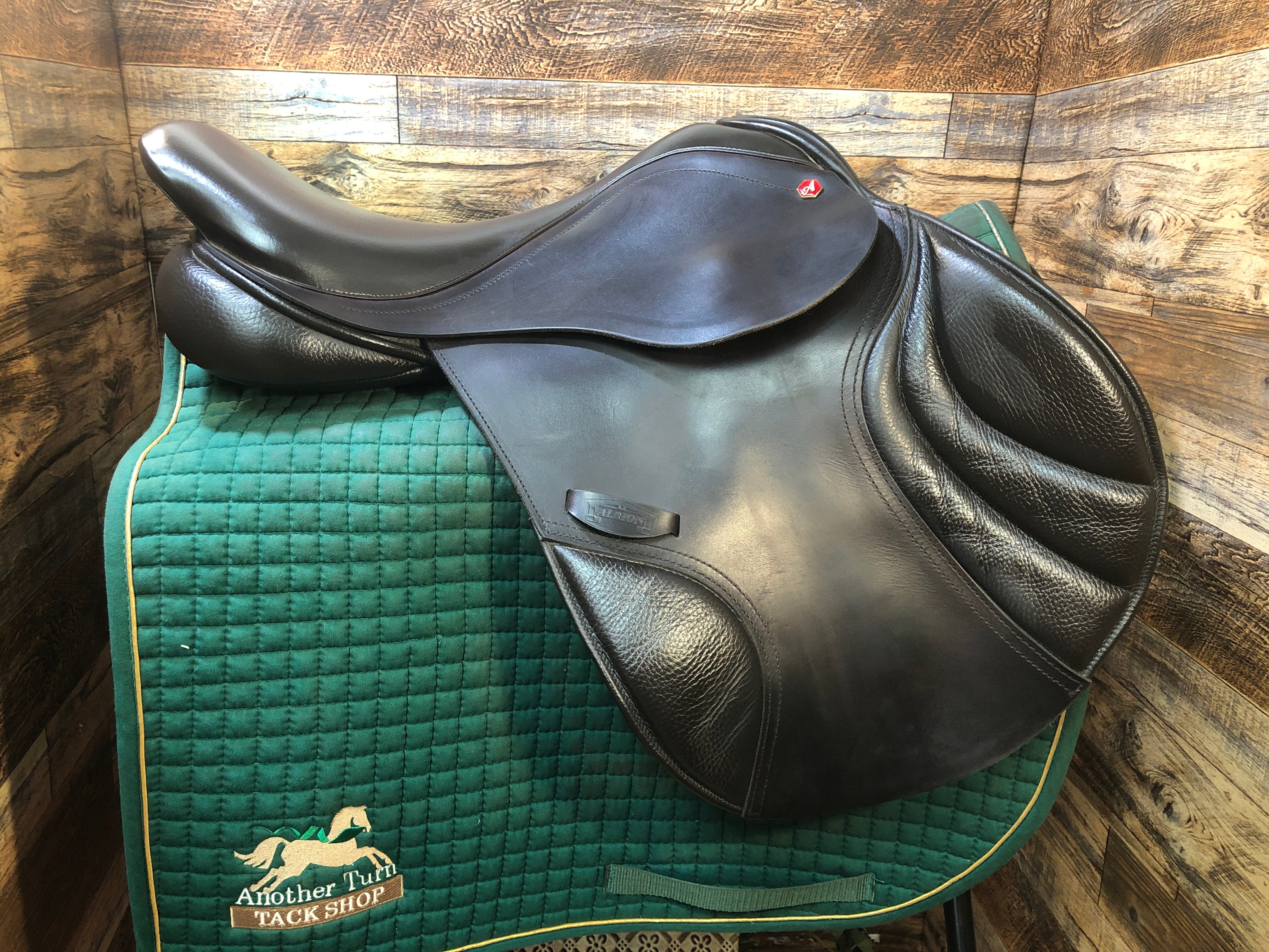 17" Albion K2 Jump Saddle