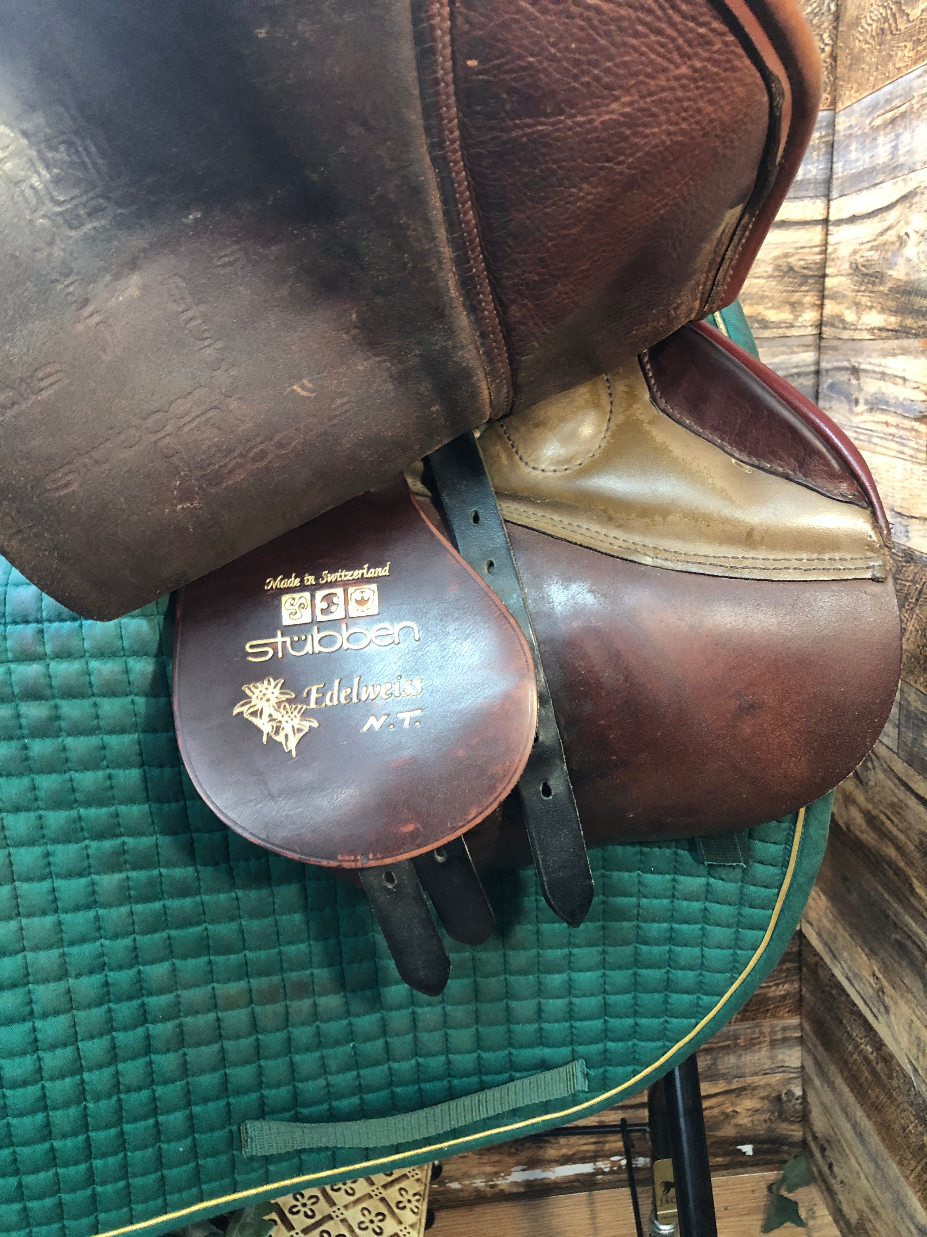 16.5” Stubben AP Saddle 4" tree/12" flap